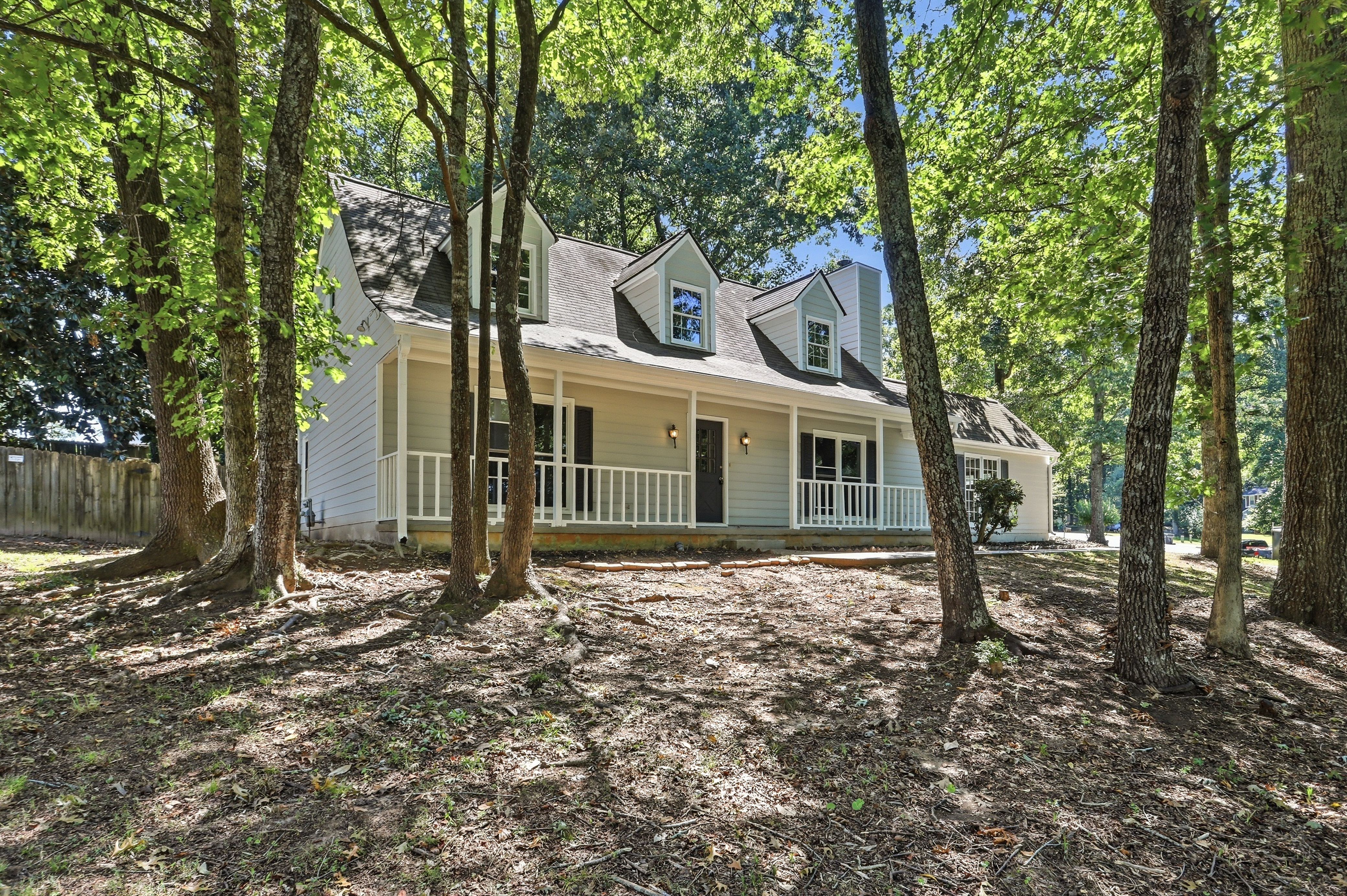 Photo 3 of 33 of 485 Barrington Loop, Roswell, GA