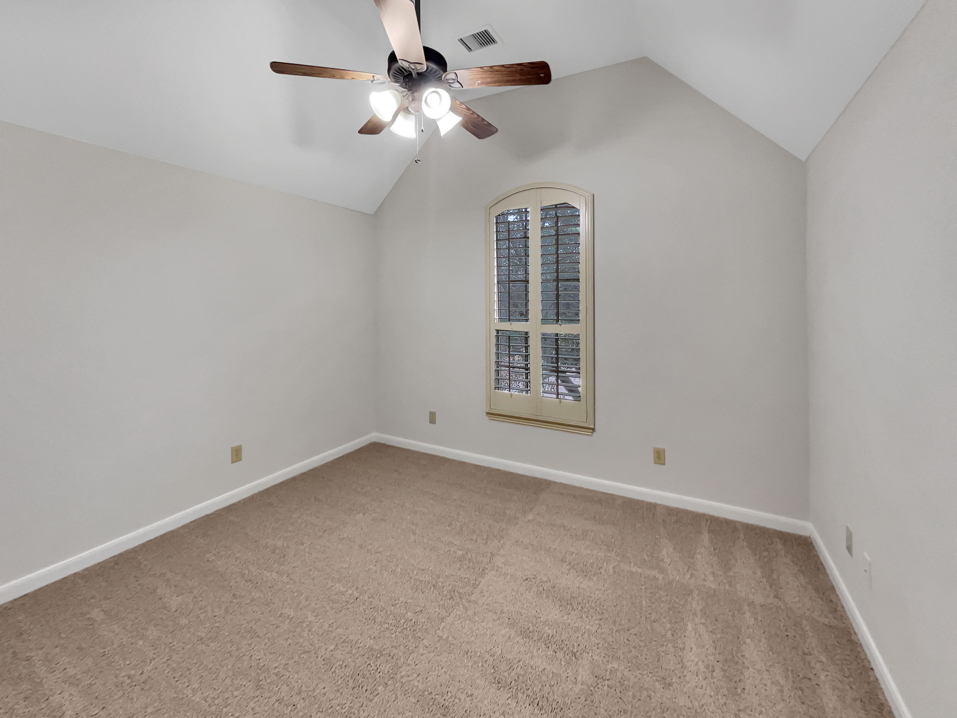 Photo 14 of 36 of 913 Clack Dr, Garland, TX