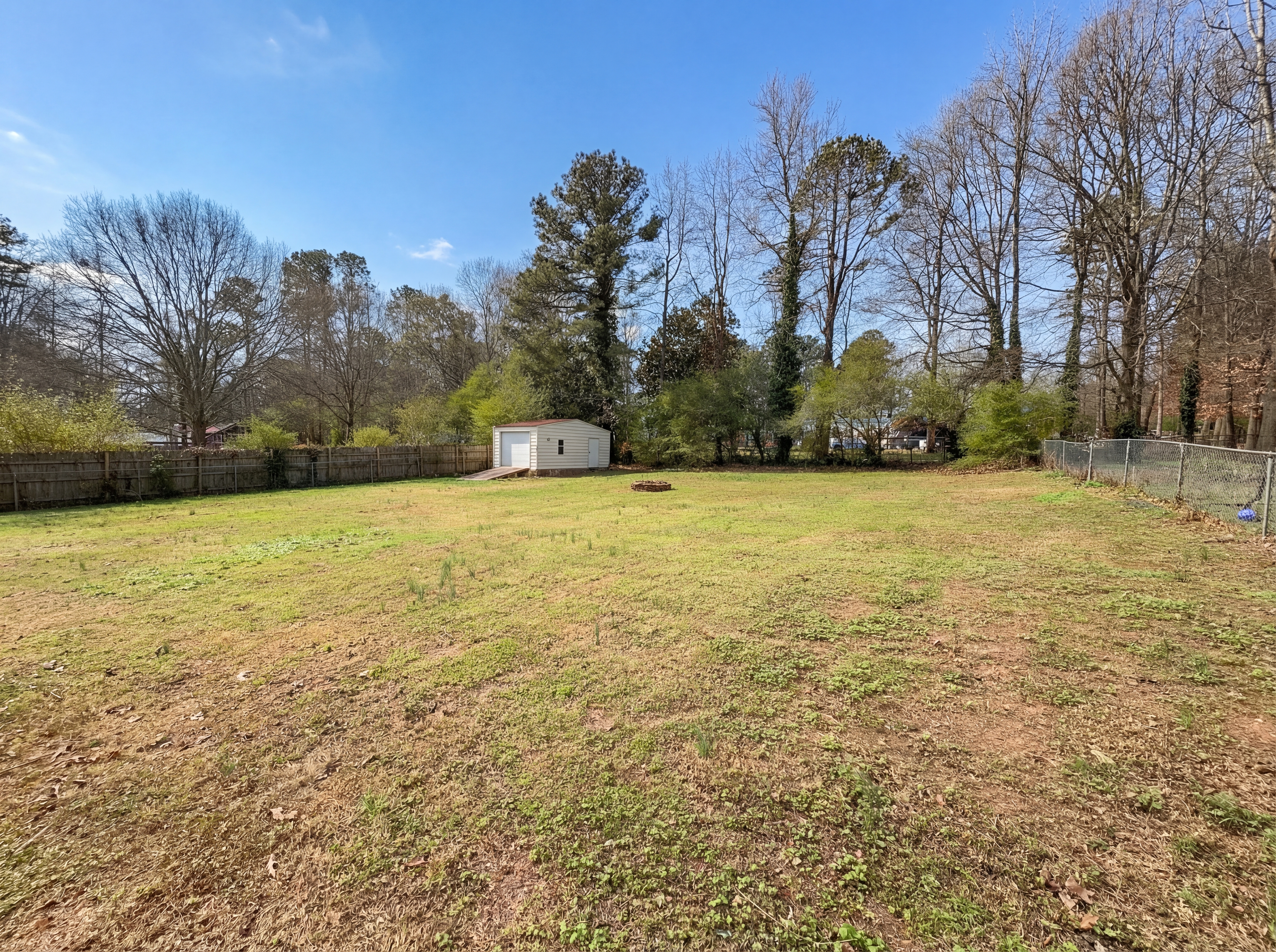Photo 8 of 55 of 1272 Owen Cir, Sugar Hill, GA