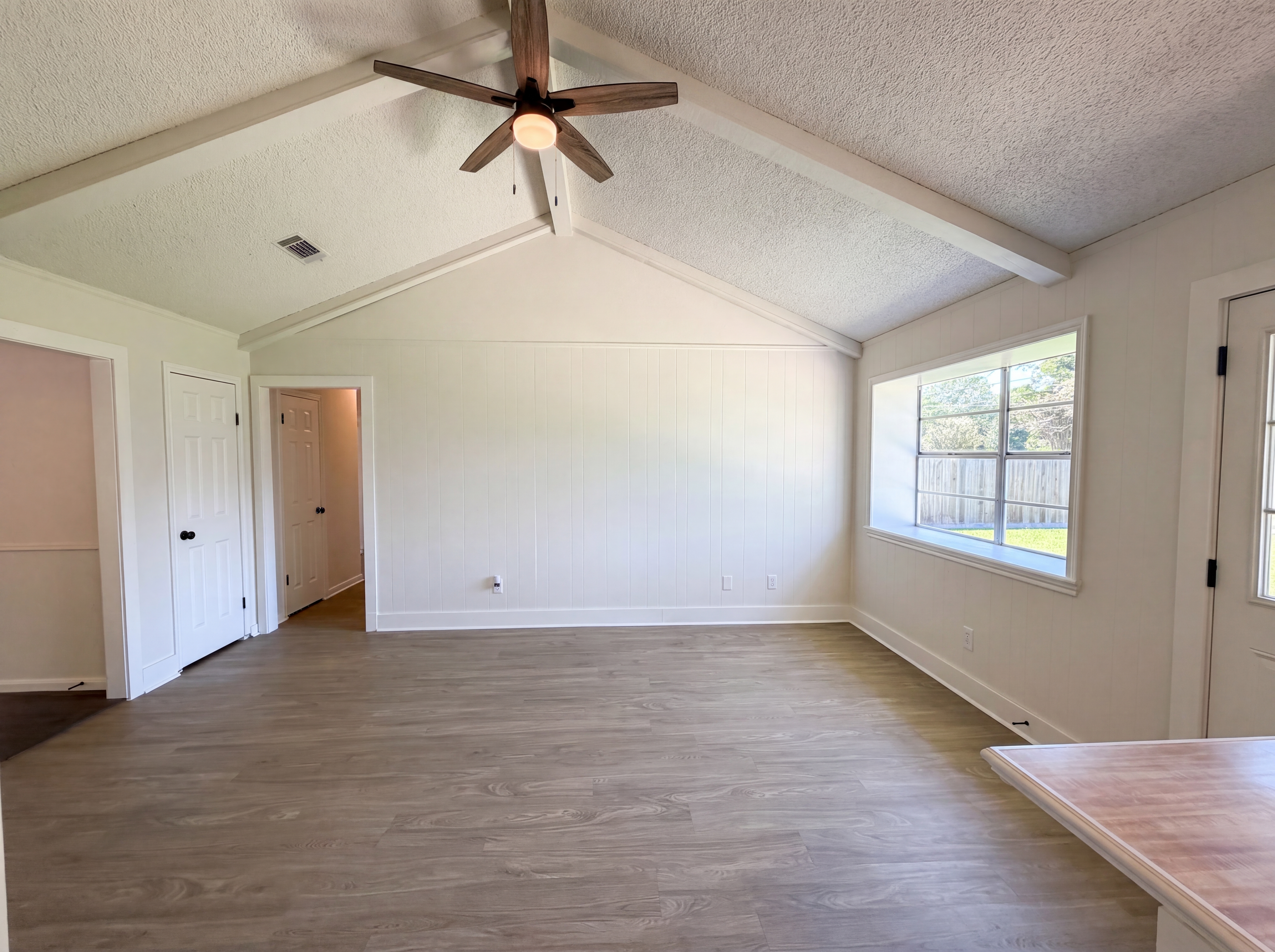 Photo 9 of 18 of 12614 A Bar Dr, Santa Fe, TX