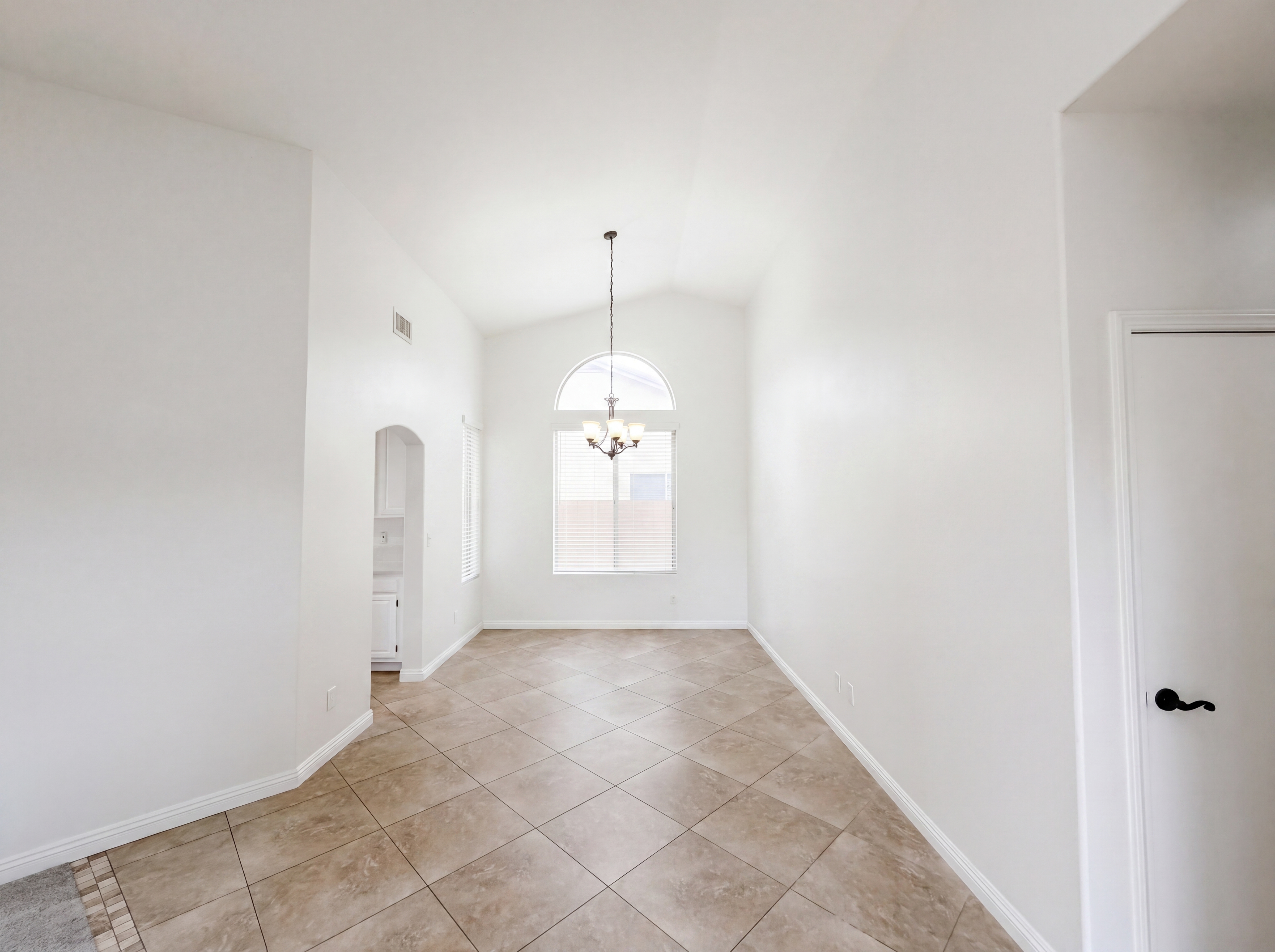 Photo 6 of 21 of 29628 Kingston Ct, Menifee, CA