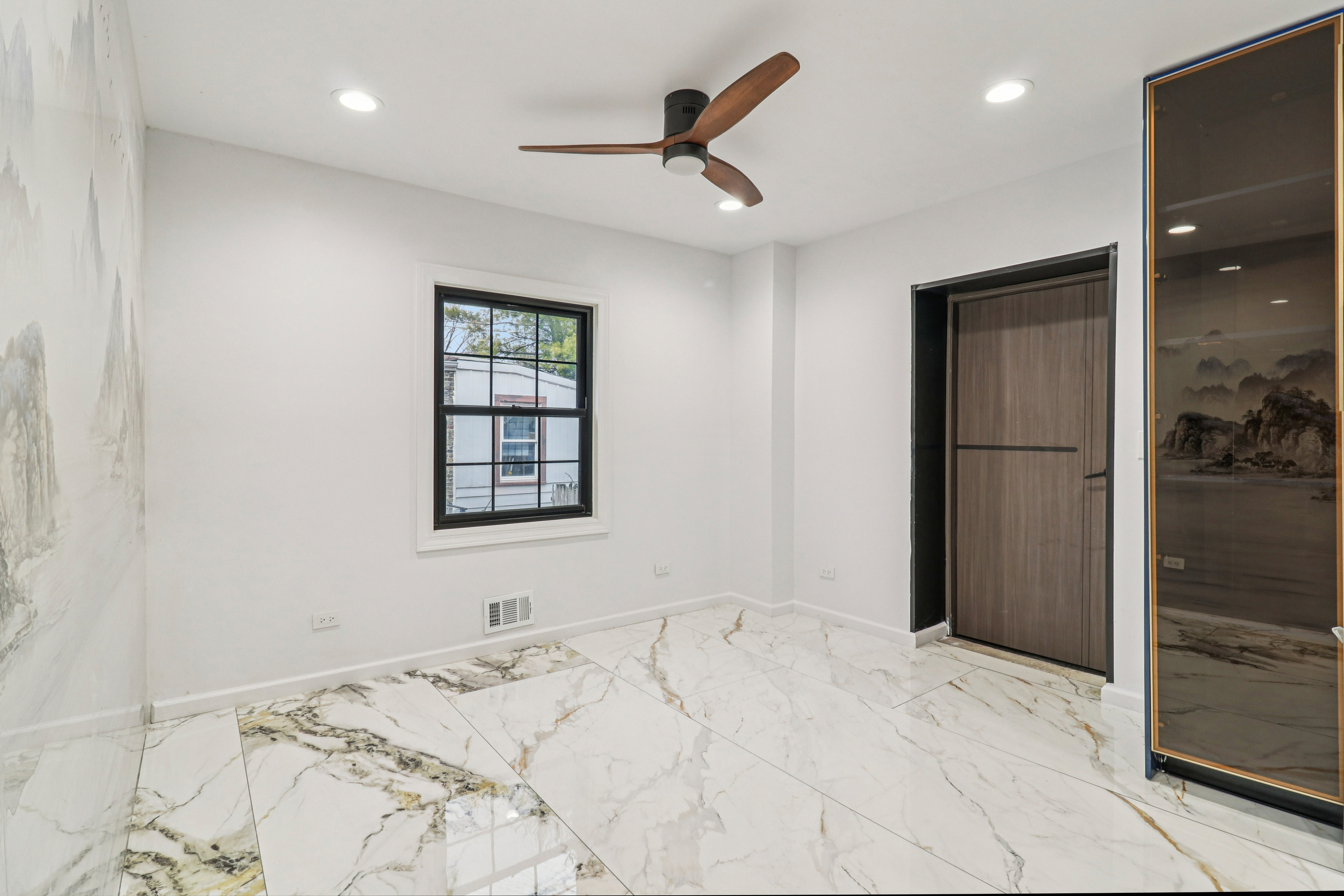 Photo 11 of 48 of 1509 Center St, Des Plaines, IL
