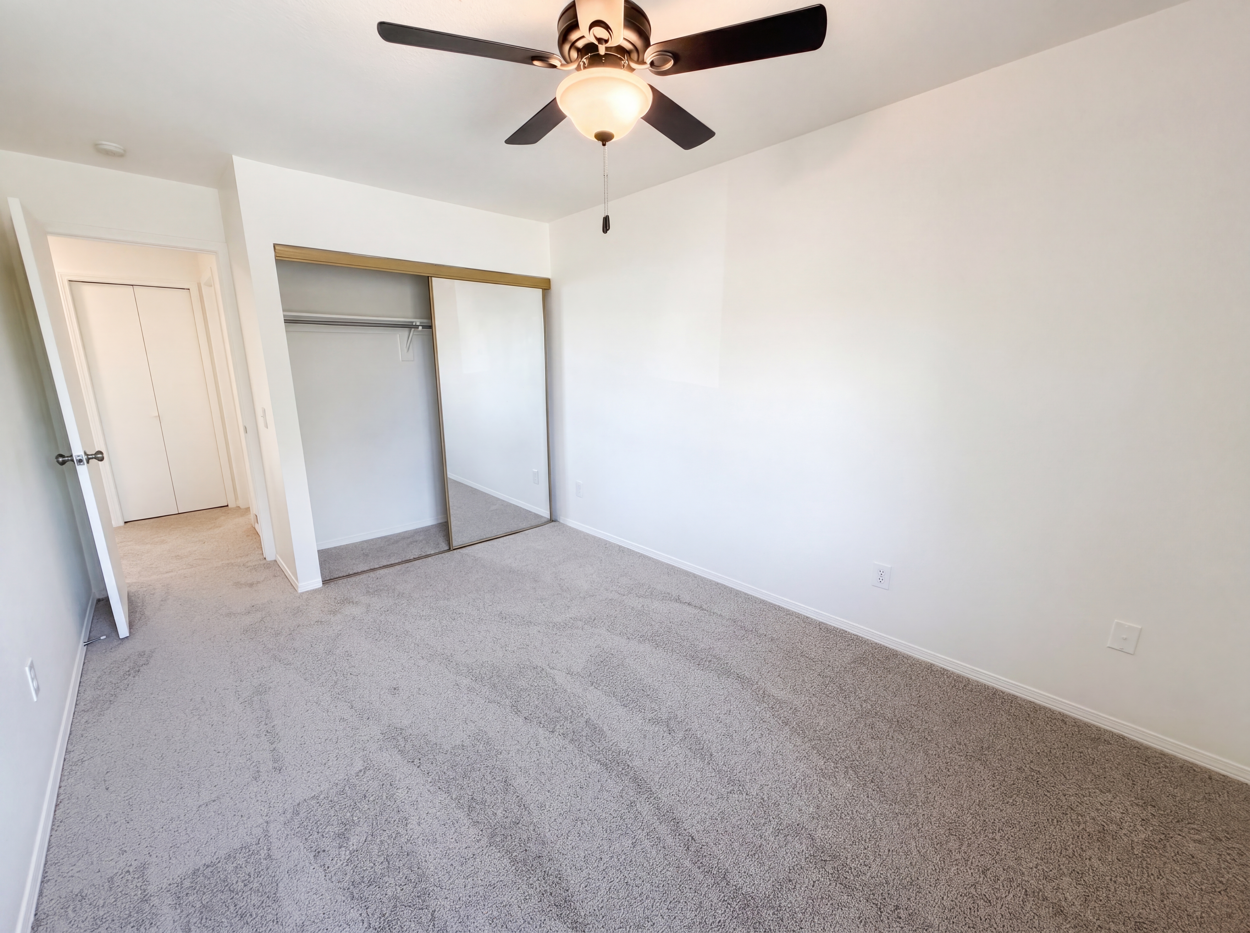 Photo 22 of 42 of 10330 E Weaver Pl, Englewood, CO