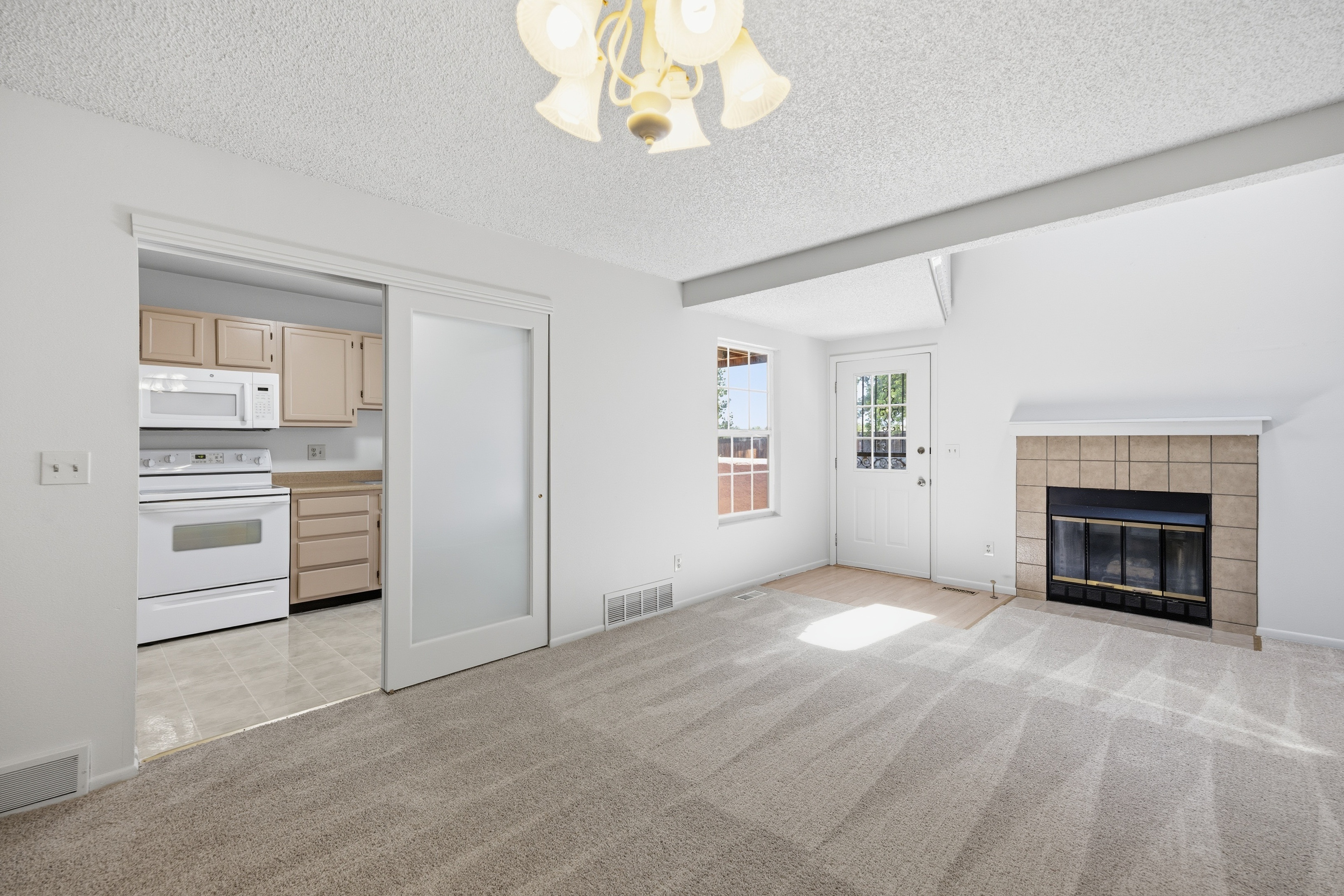 Photo 6 of 34 of 6601 Bobtail Dr, Colorado Springs, CO