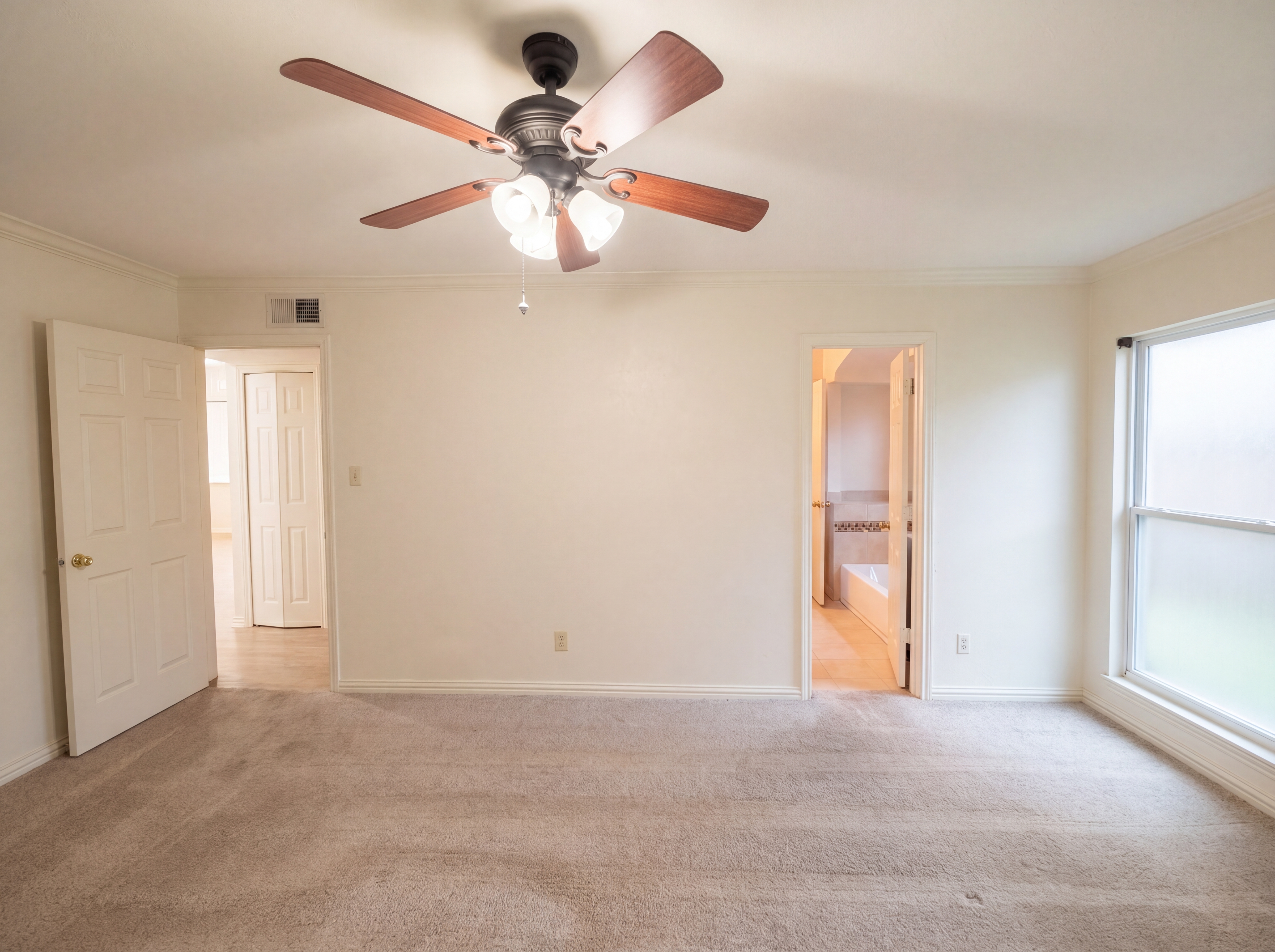 Photo 4 of 21 of 1332 Kesser Dr, Plano, TX