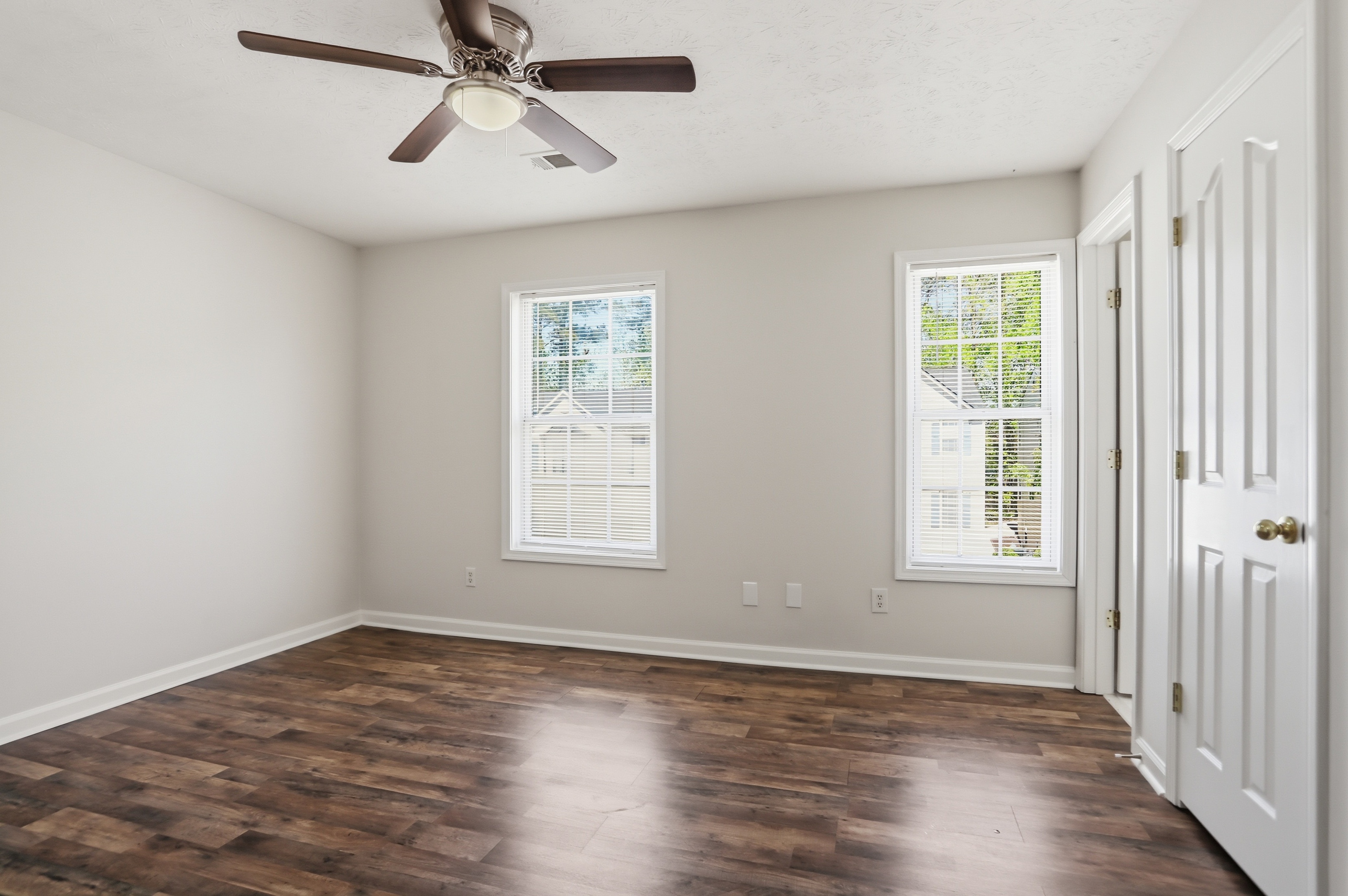 Photo 12 of 29 of 205 Abbotts Mill Dr, Johns Creek, GA
