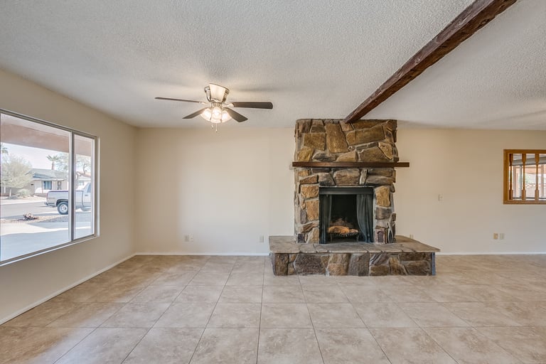 Photo 7 of 27 - 2620 S Holbrook Ln, Tempe, AZ 85282