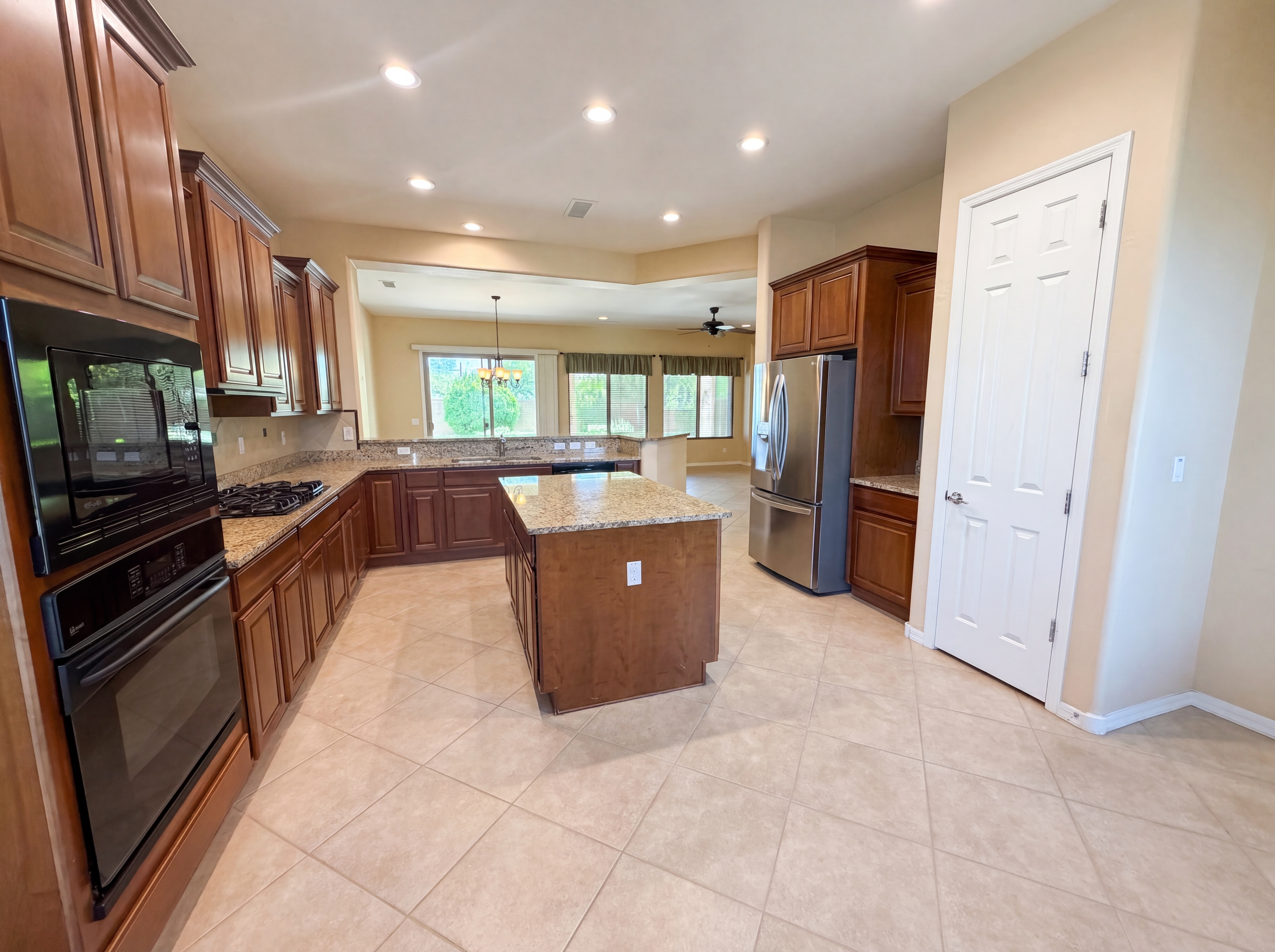 Photo 15 of 31 of 20359 N 262nd Dr, Buckeye, AZ