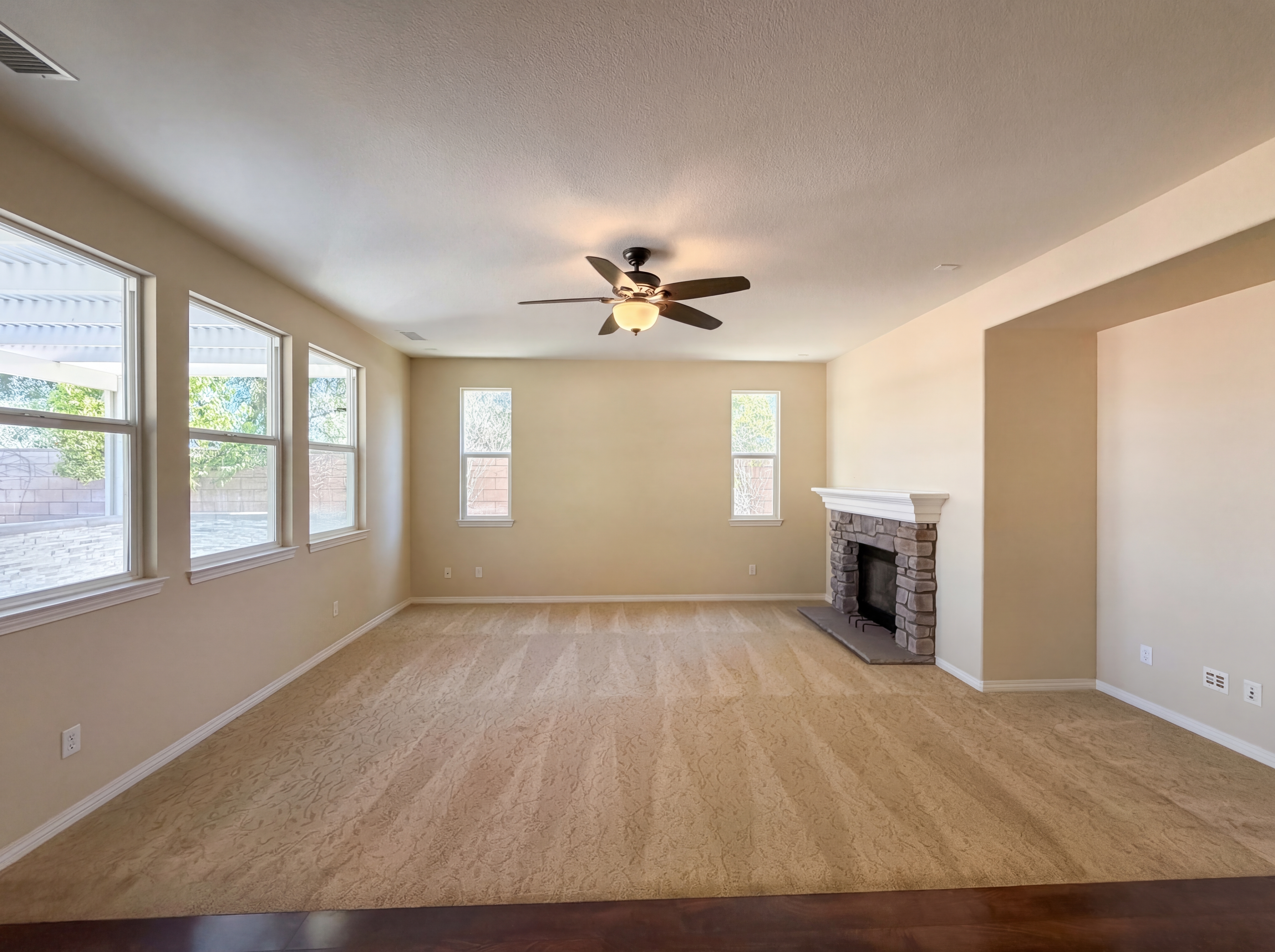 Photo 8 of 35 of 28327 Serenity Falls Way, Menifee, CA