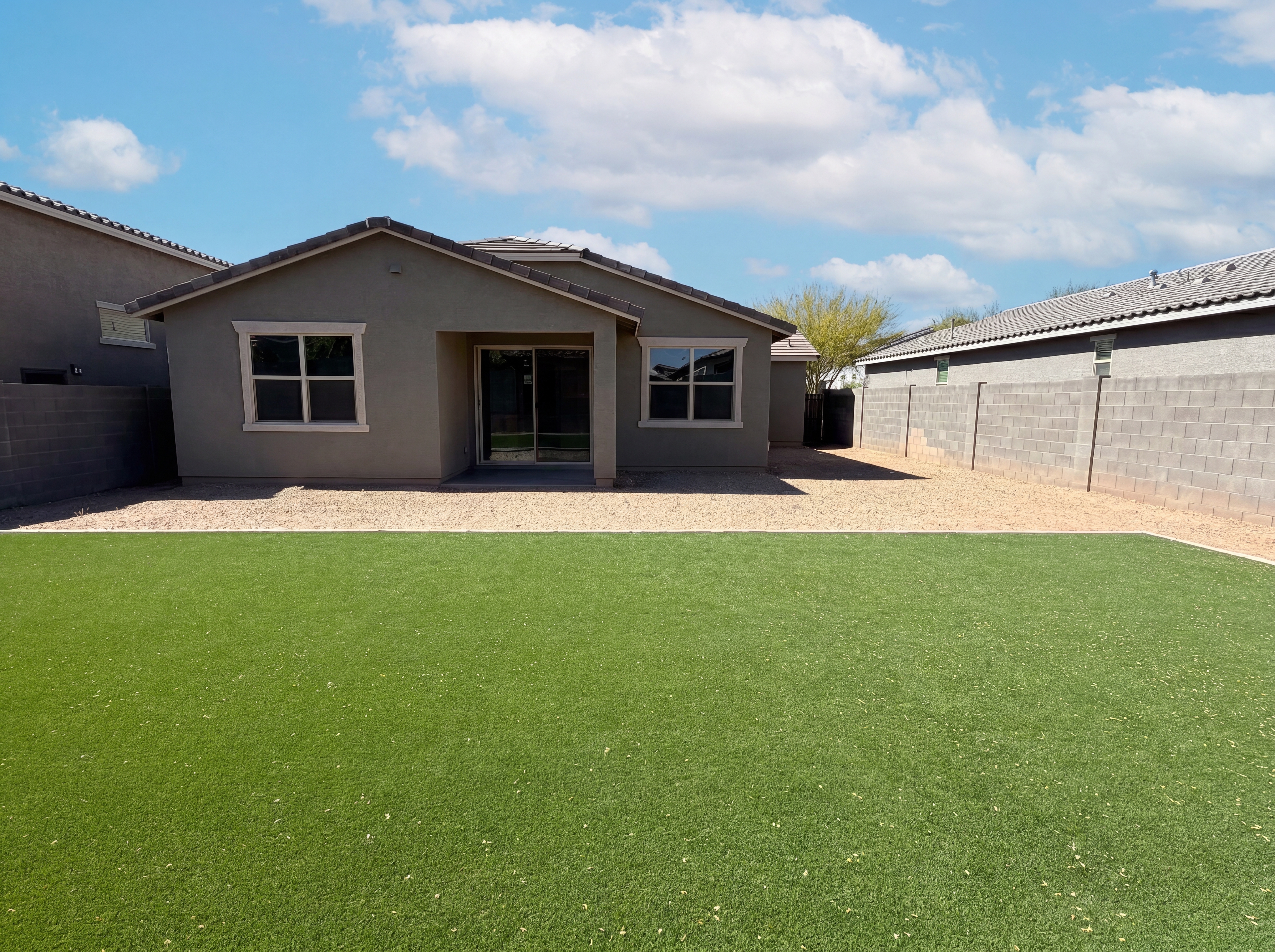 Photo 23 of 25 of 17722 W Pinnacle Vista Dr, Surprise, AZ