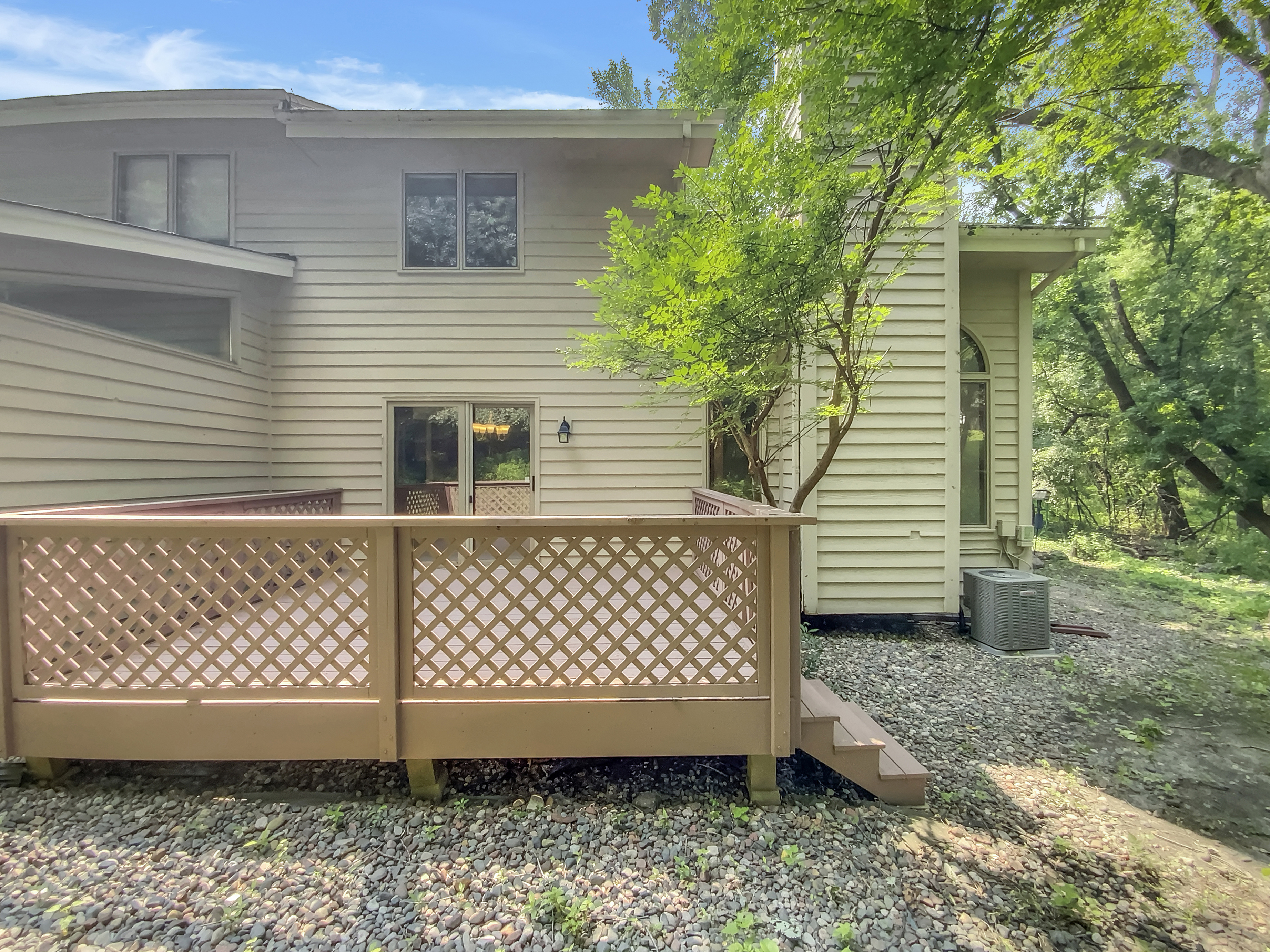 Photo 8 of 21 of 6991 Edenvale Blvd, Eden Prairie, MN