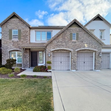 Property photo 1 of 5601 Lakepointe Dr