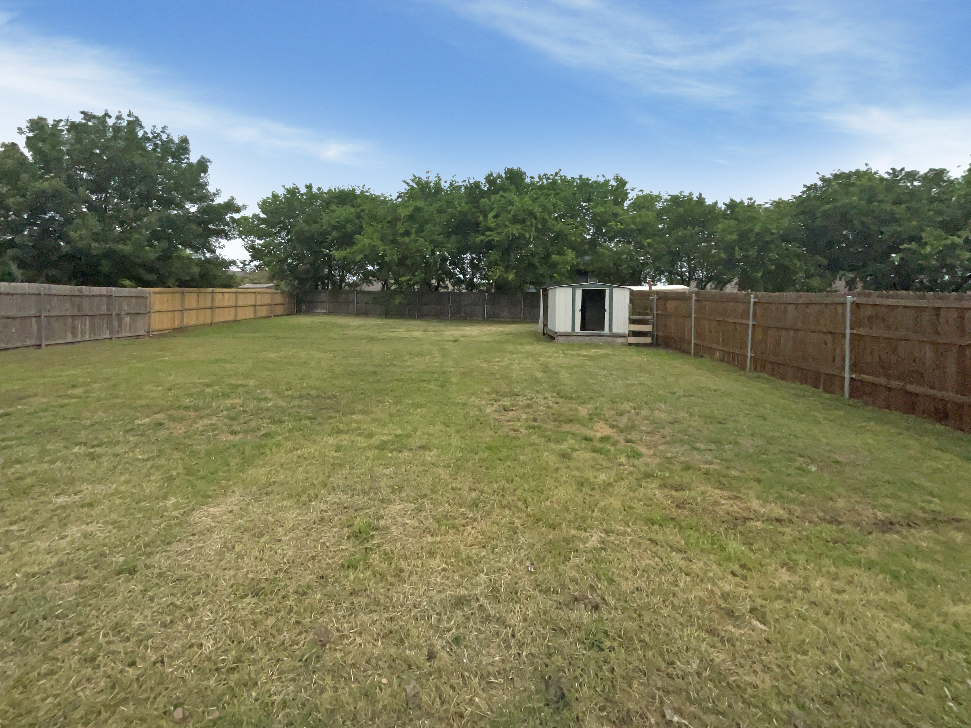 Photo 12 of 33 of 1005 Lake Hollow Dr, Little Elm, TX