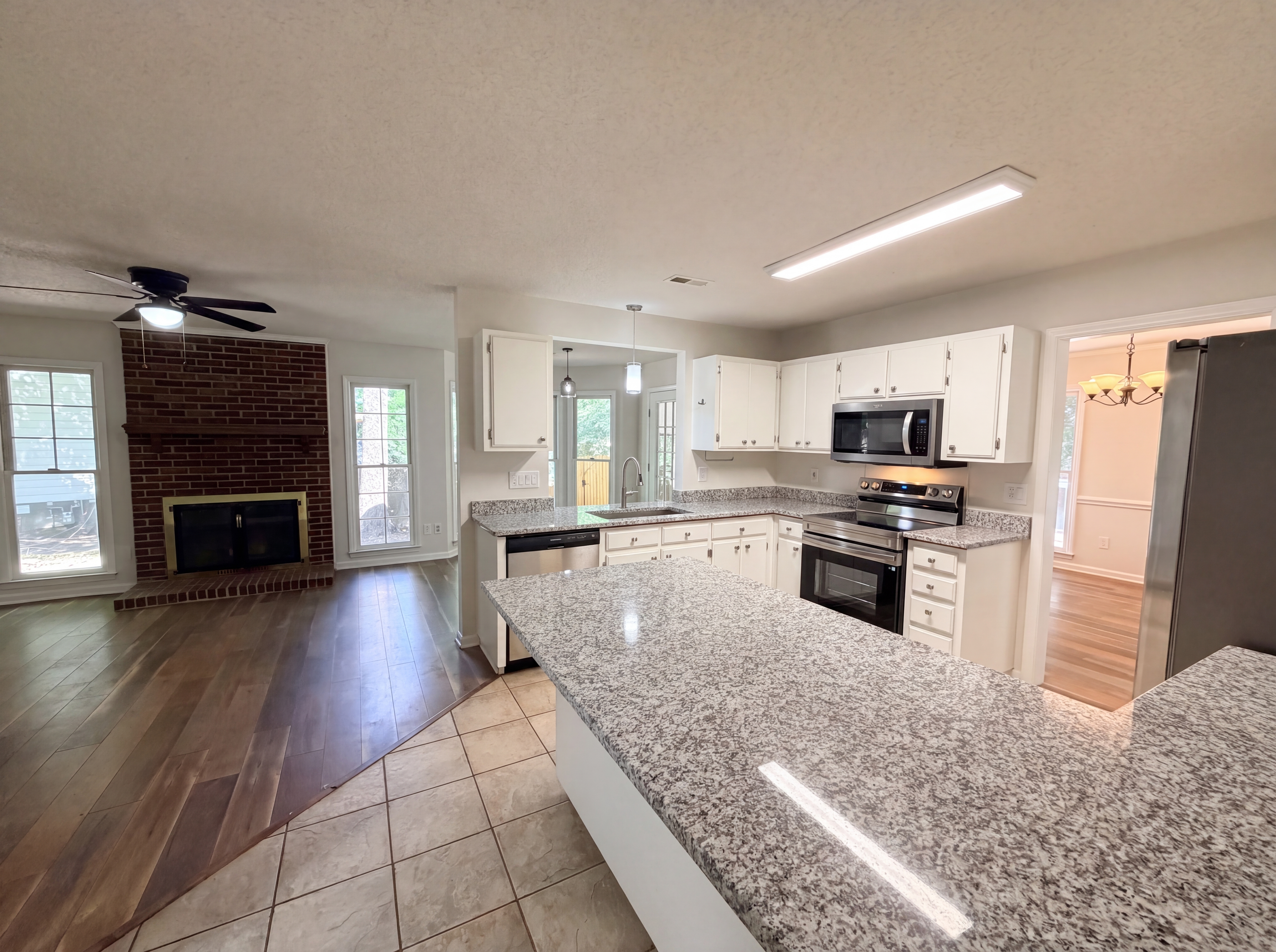Photo 12 of 19 of 13622 Tynecastle Ln, Matthews, NC