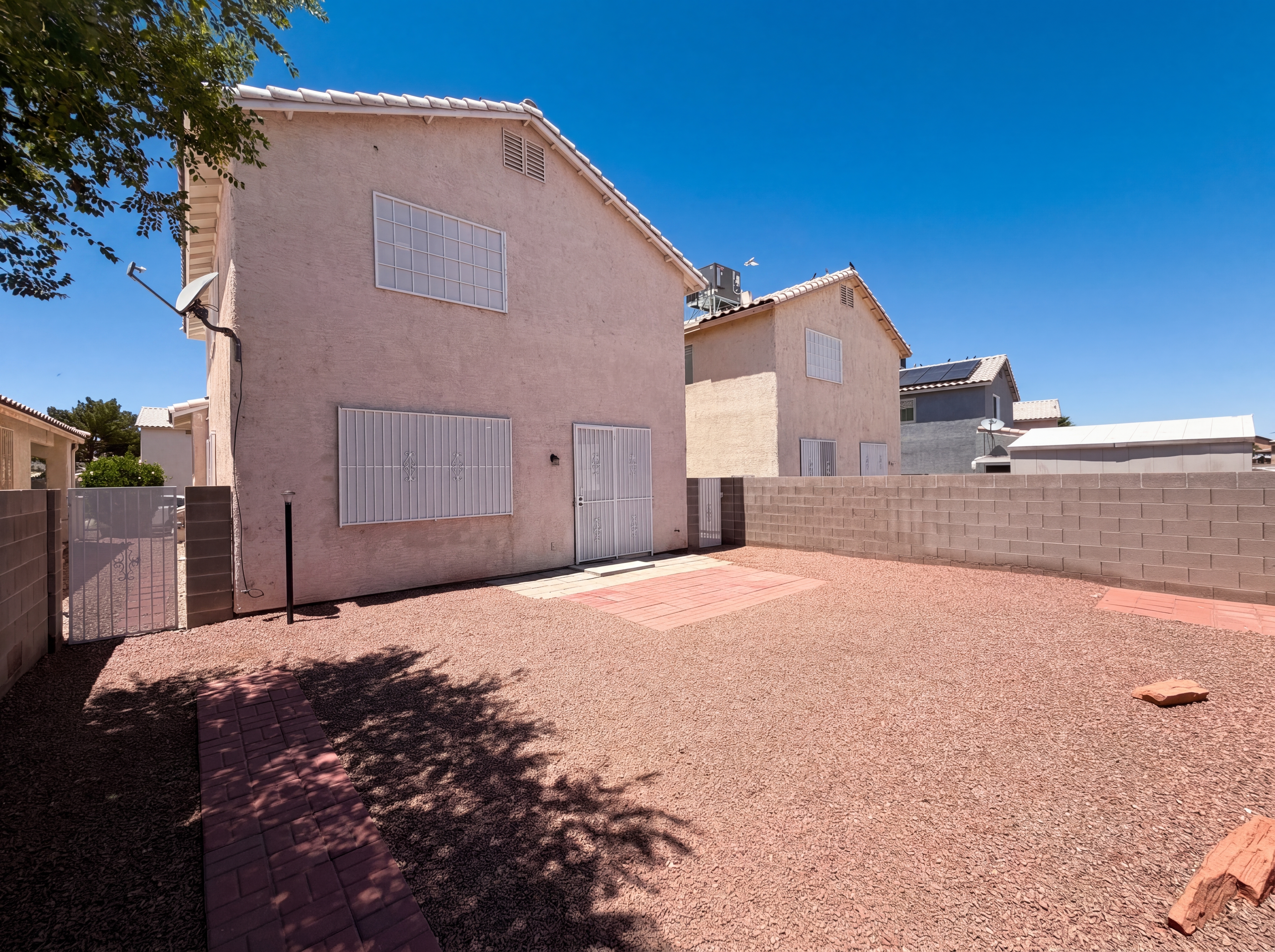 Photo 5 of 30 of 1432 Angel Falls St, Las Vegas, NV