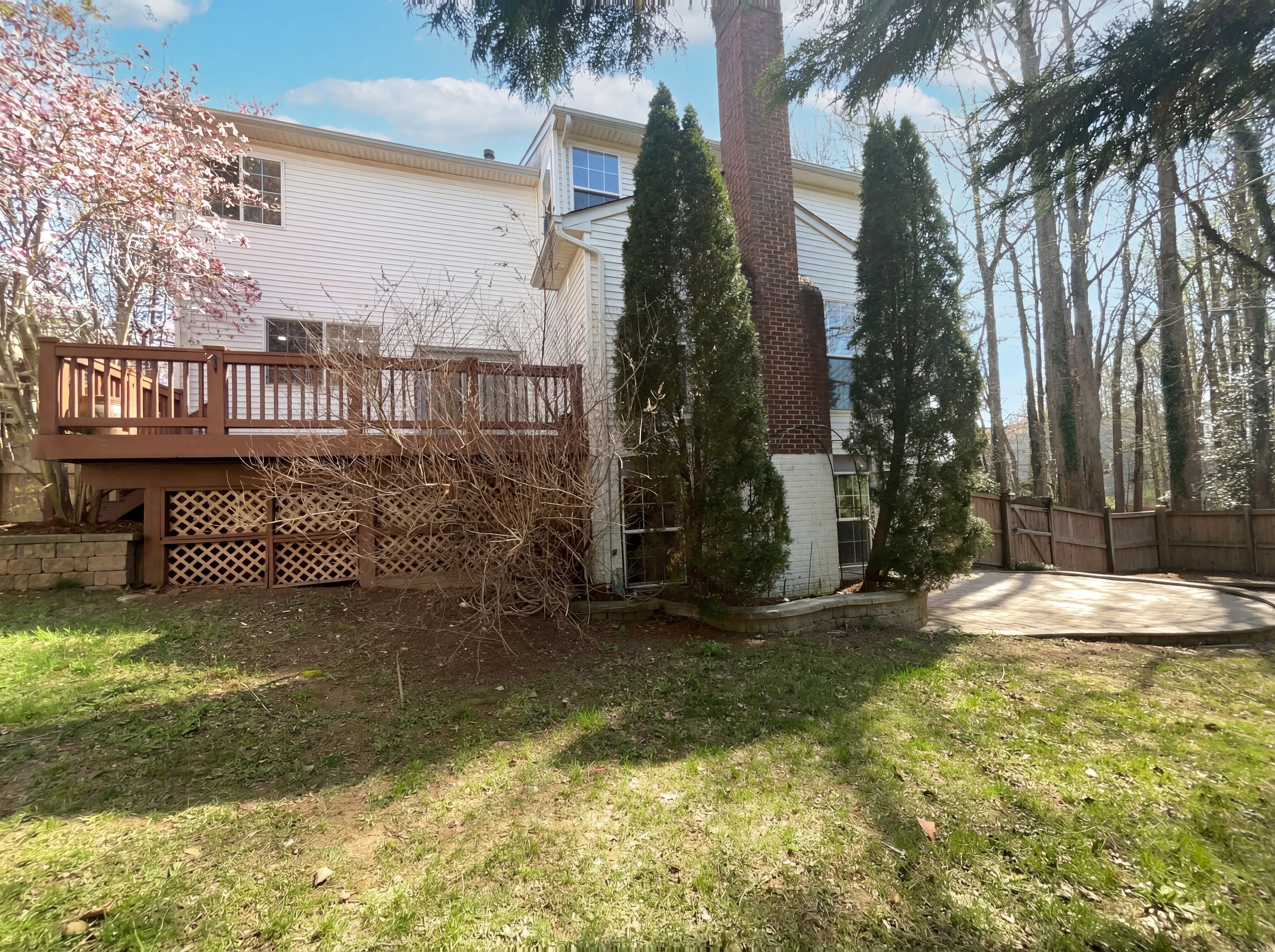 Photo 5 of 51 of 9300 Bradley Ct, Manassas Park, VA