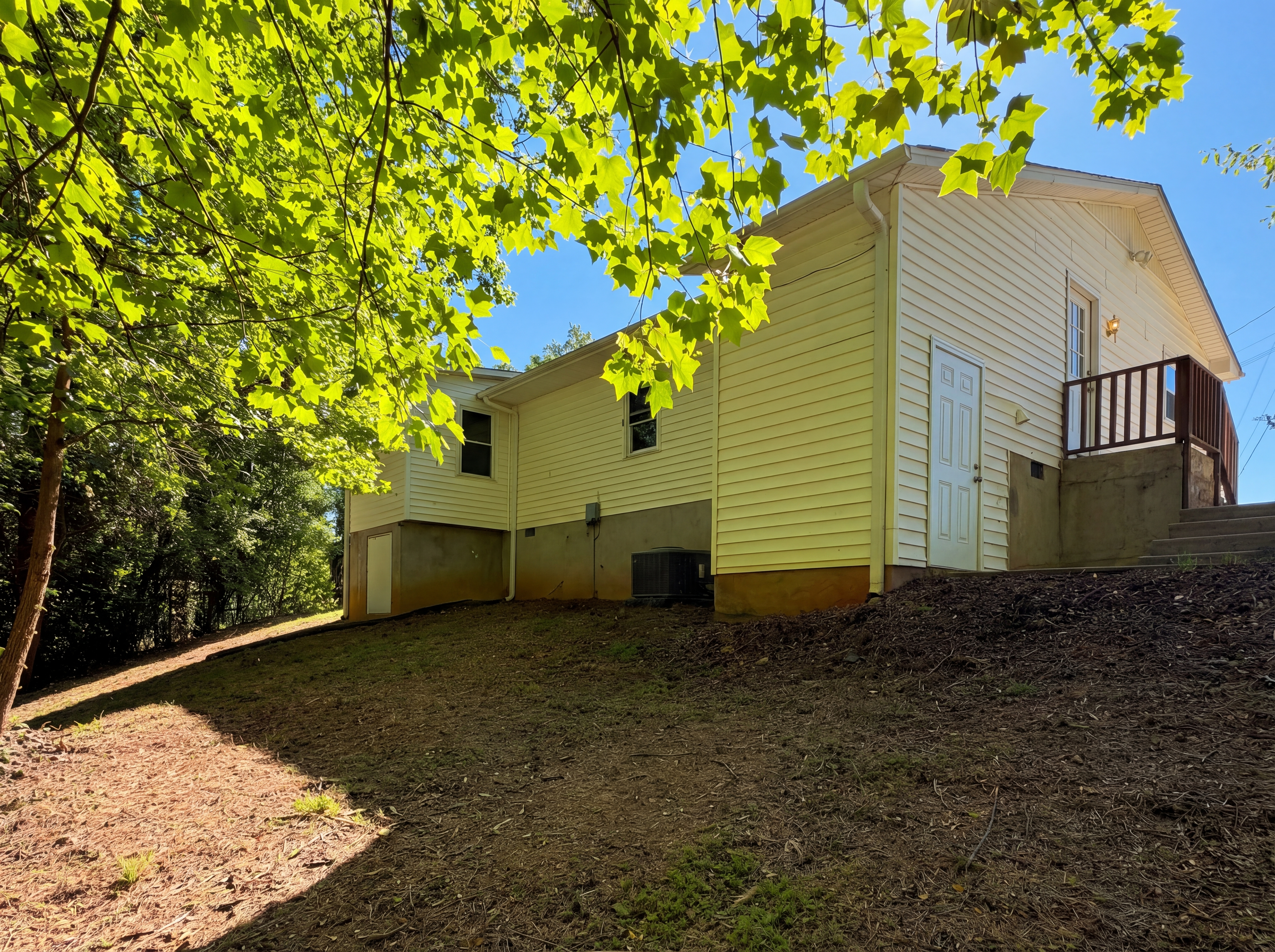 Photo 5 of 19 of 272 Wolfe Ln, Inman, SC