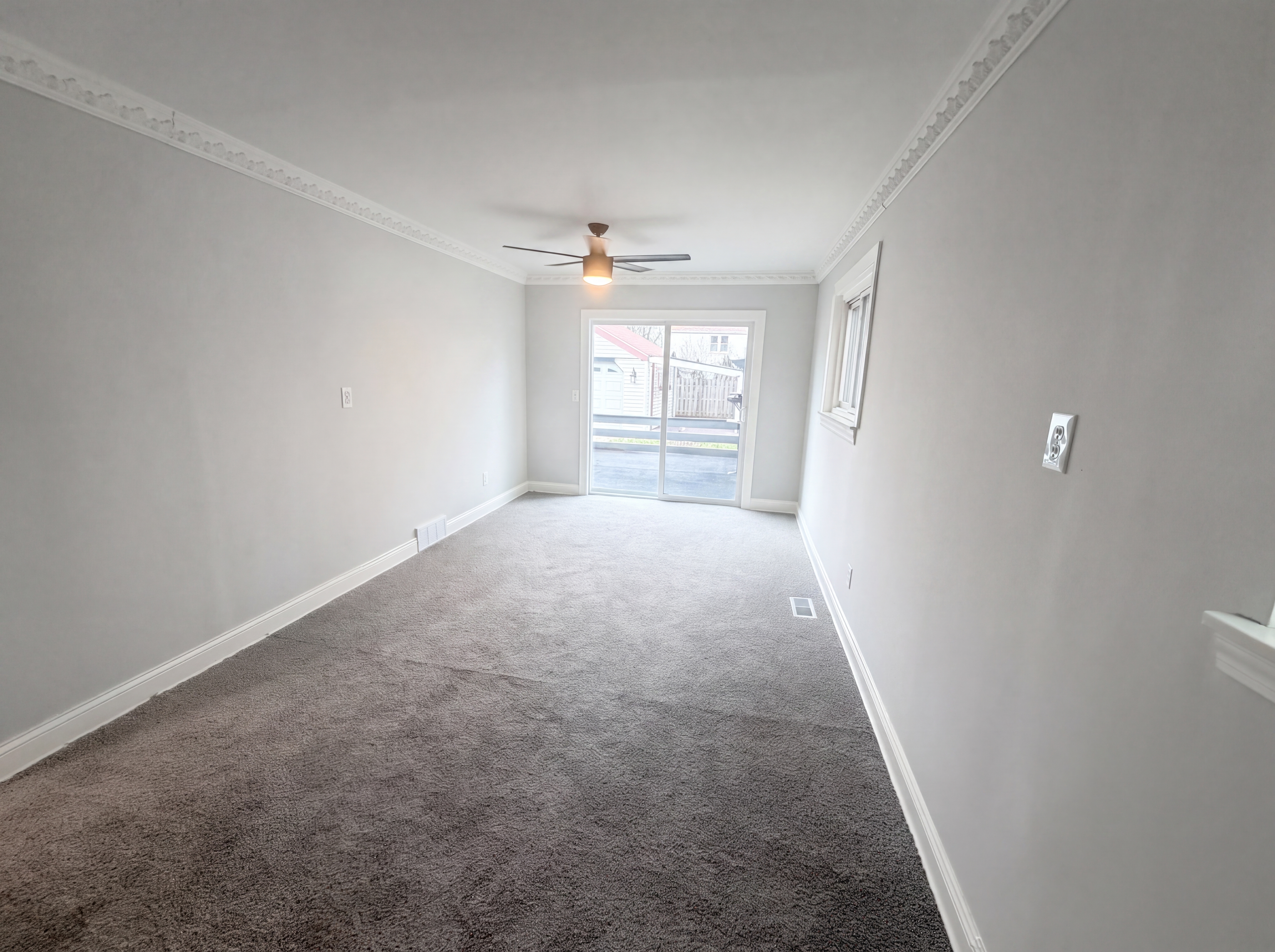 Photo 16 of 28 of 916 Longfellow Ave, Royal Oak, MI