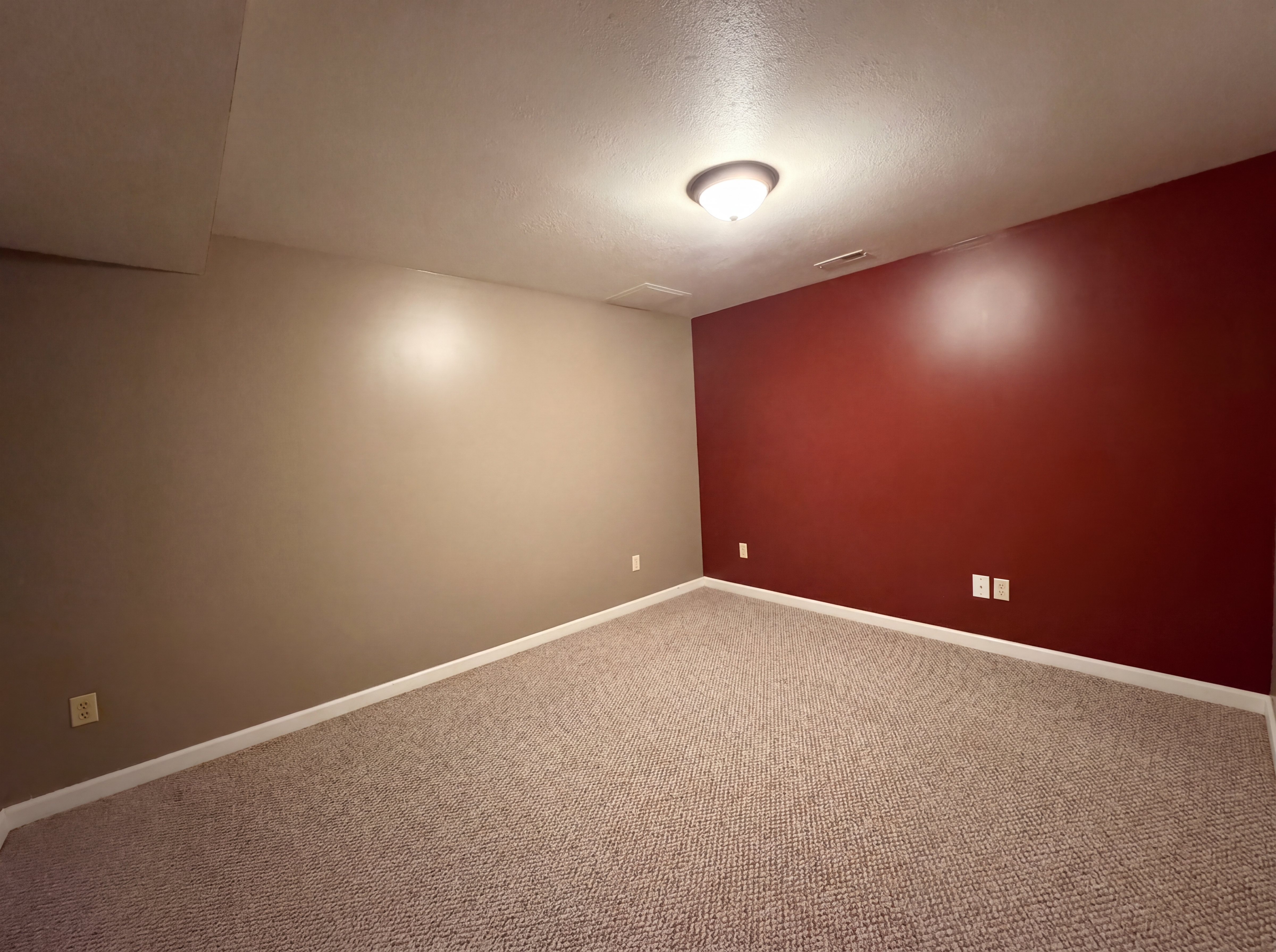 Photo 14 of 33 of 1311 Norwood Hills Dr, O Fallon, MO