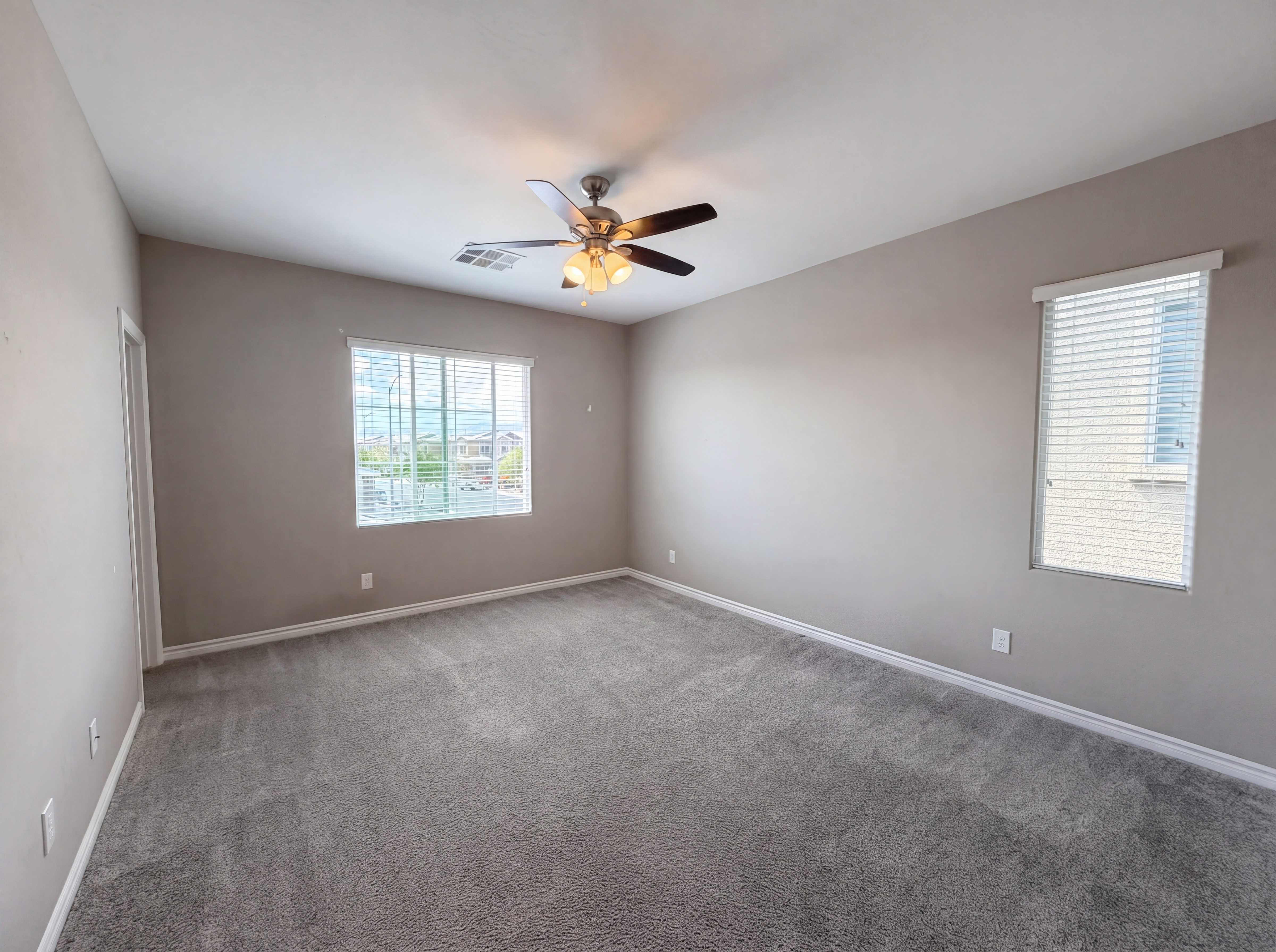 Photo 23 of 56 of 1418 Dire Wolf Ave, North Las Vegas, NV