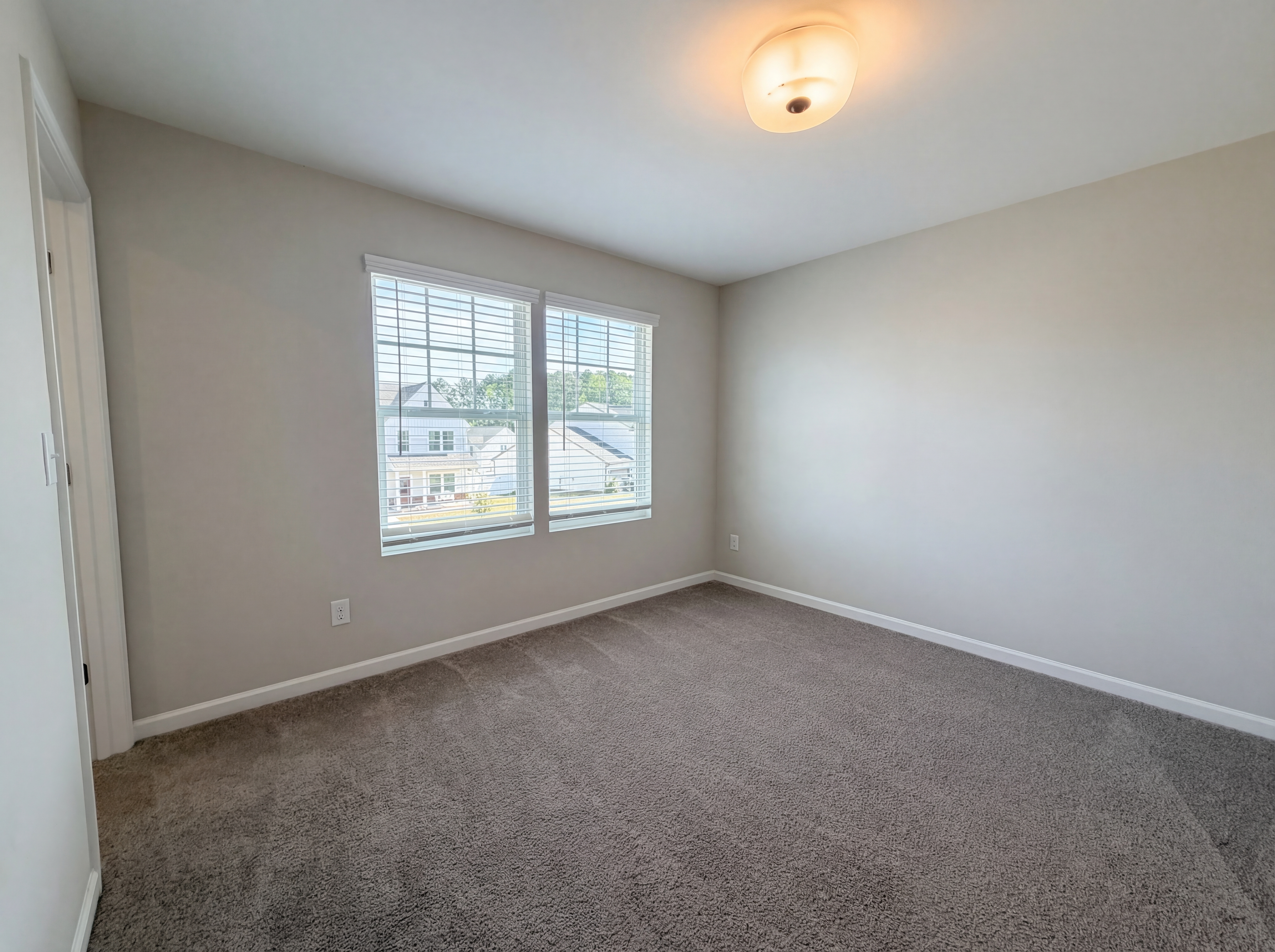 Photo 14 of 23 of 2825 Kinloch Ct, Clover, SC