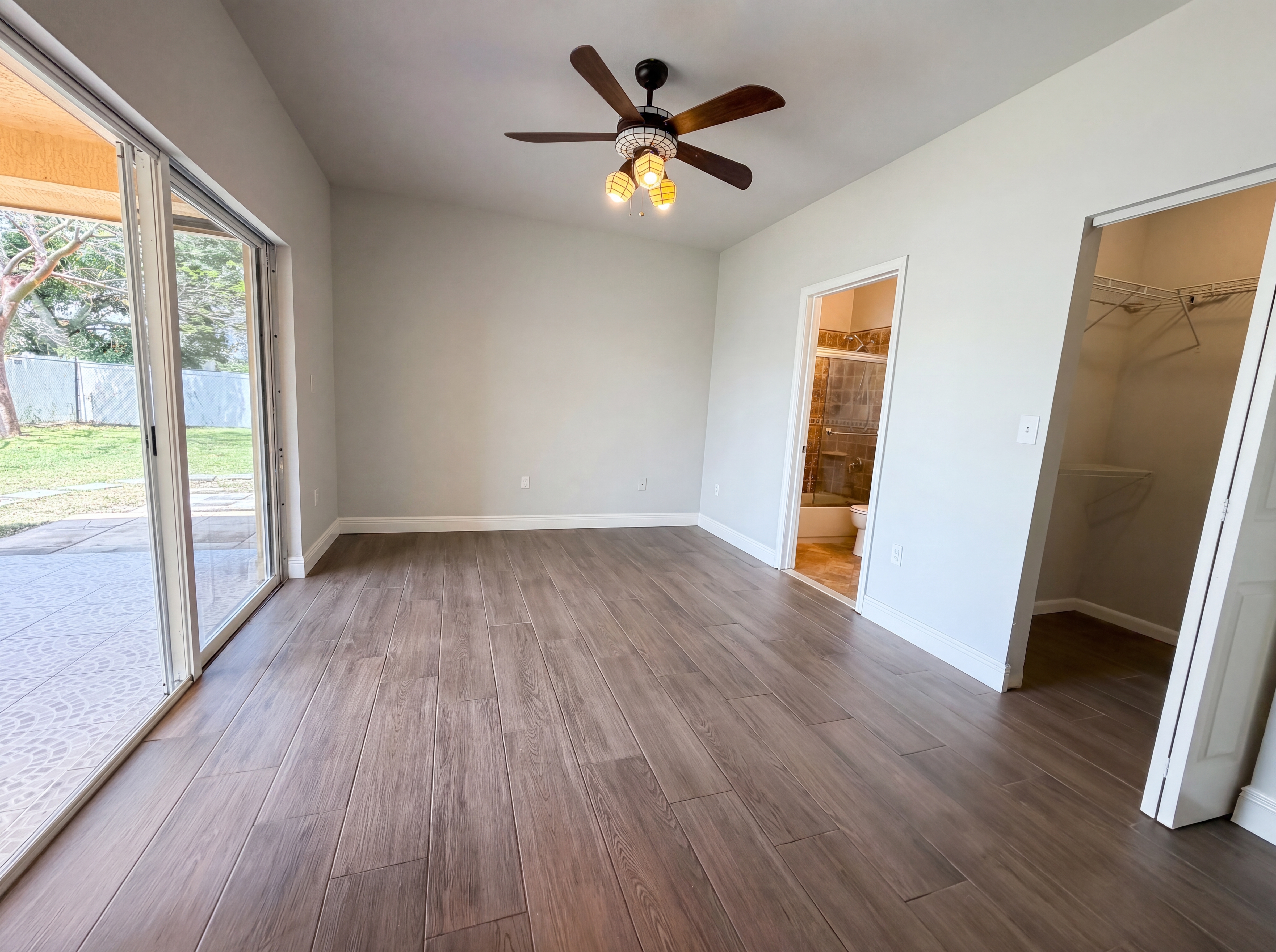 Photo 4 of 19 of 453 N Deerfield Ave, Deerfield Beach, FL