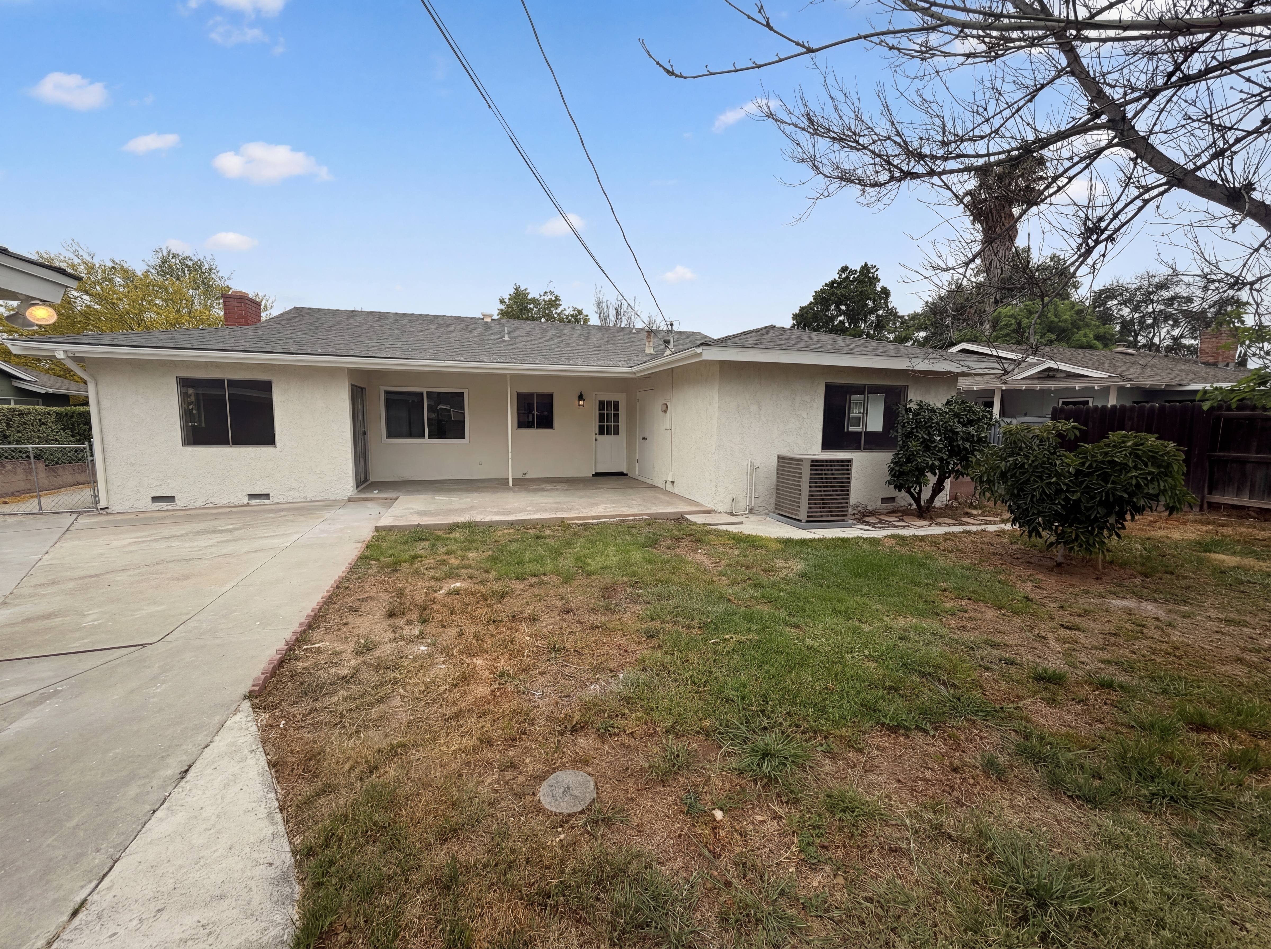 Photo 5 of 27 of 5654 Tower Rd, Riverside, CA