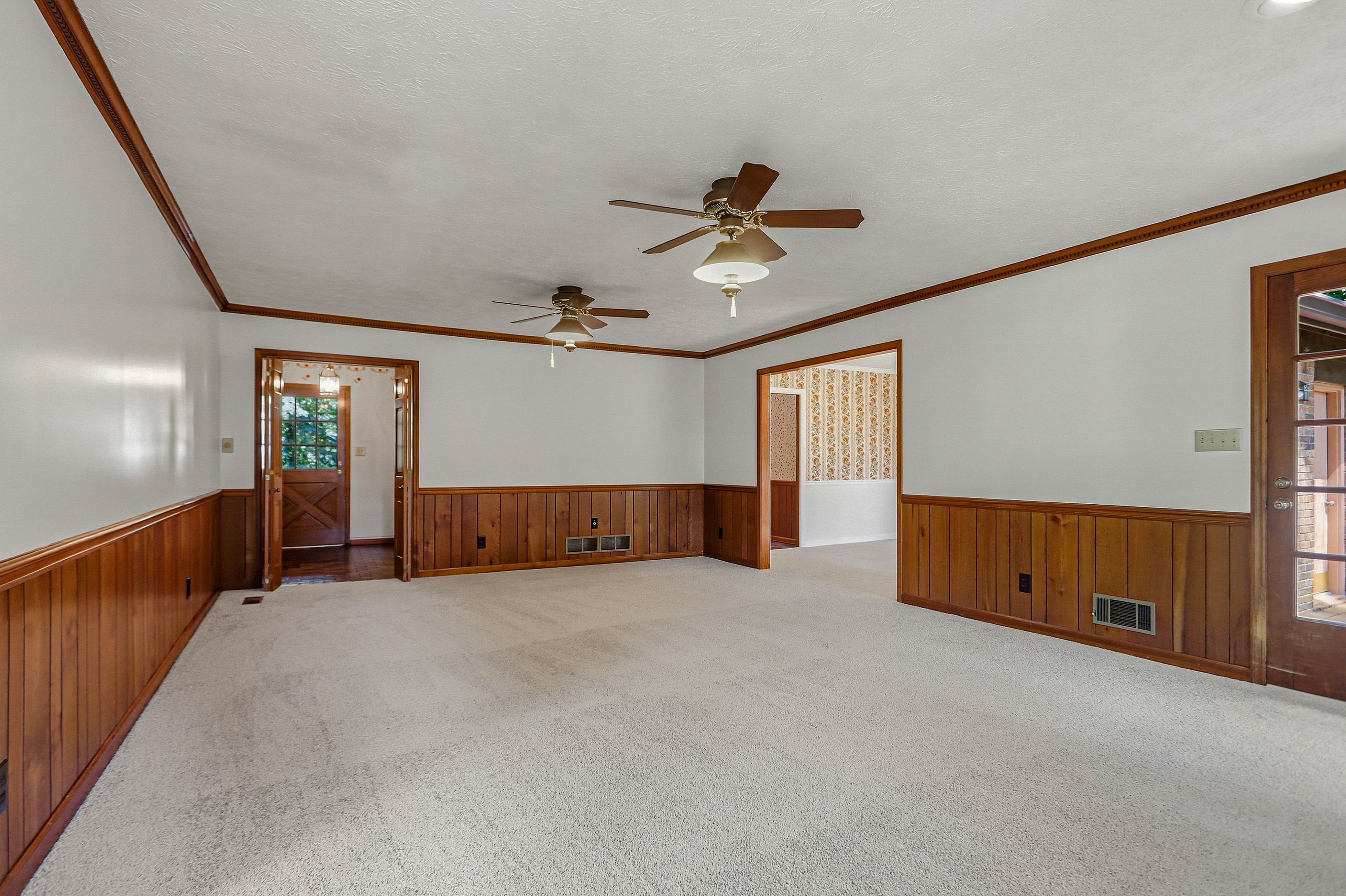 Photo 8 of 30 of 585 Buckeye Cir SE, Conyers, GA