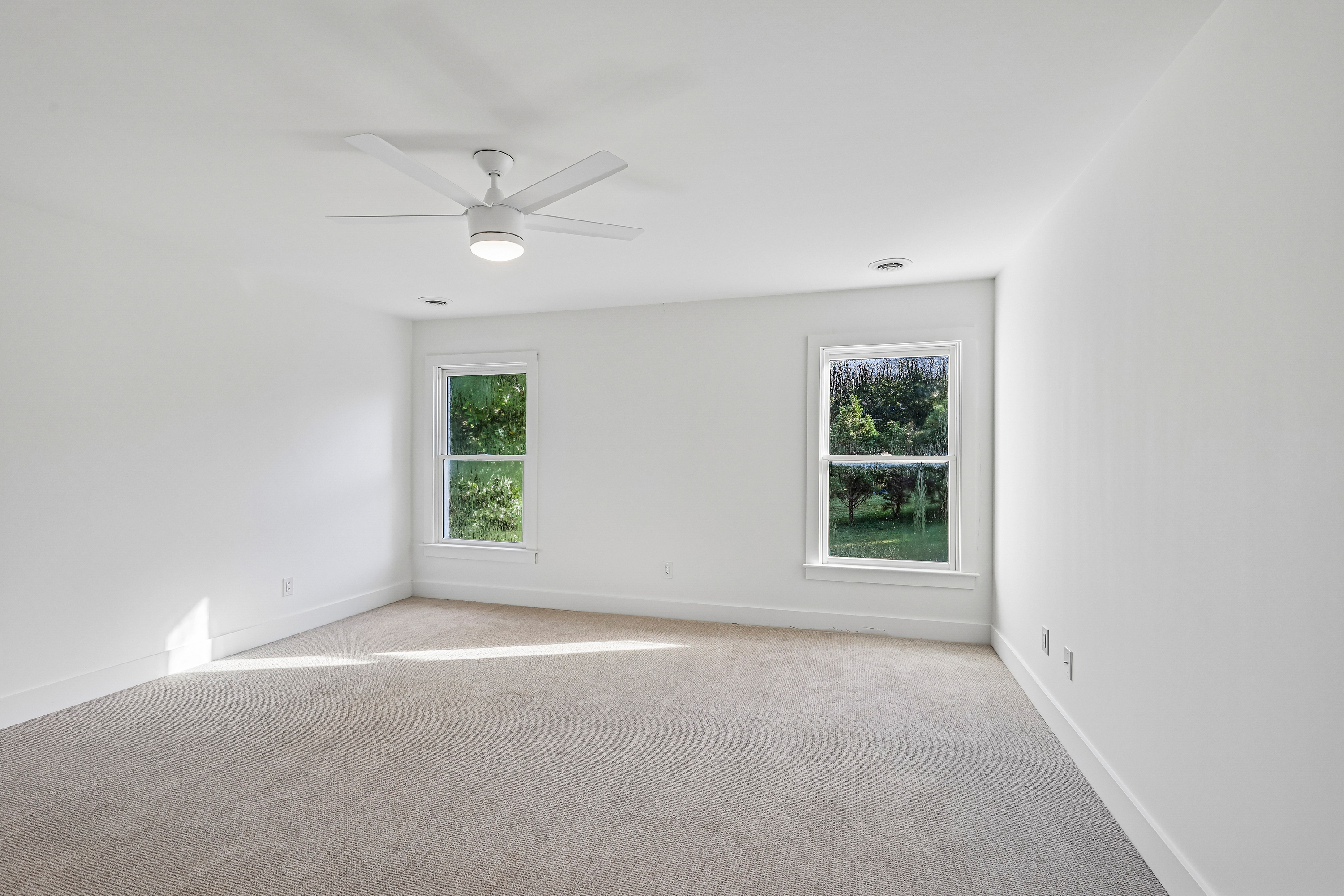 Photo 4 of 55 of 9316 Chesapeake Dr, Brentwood, TN