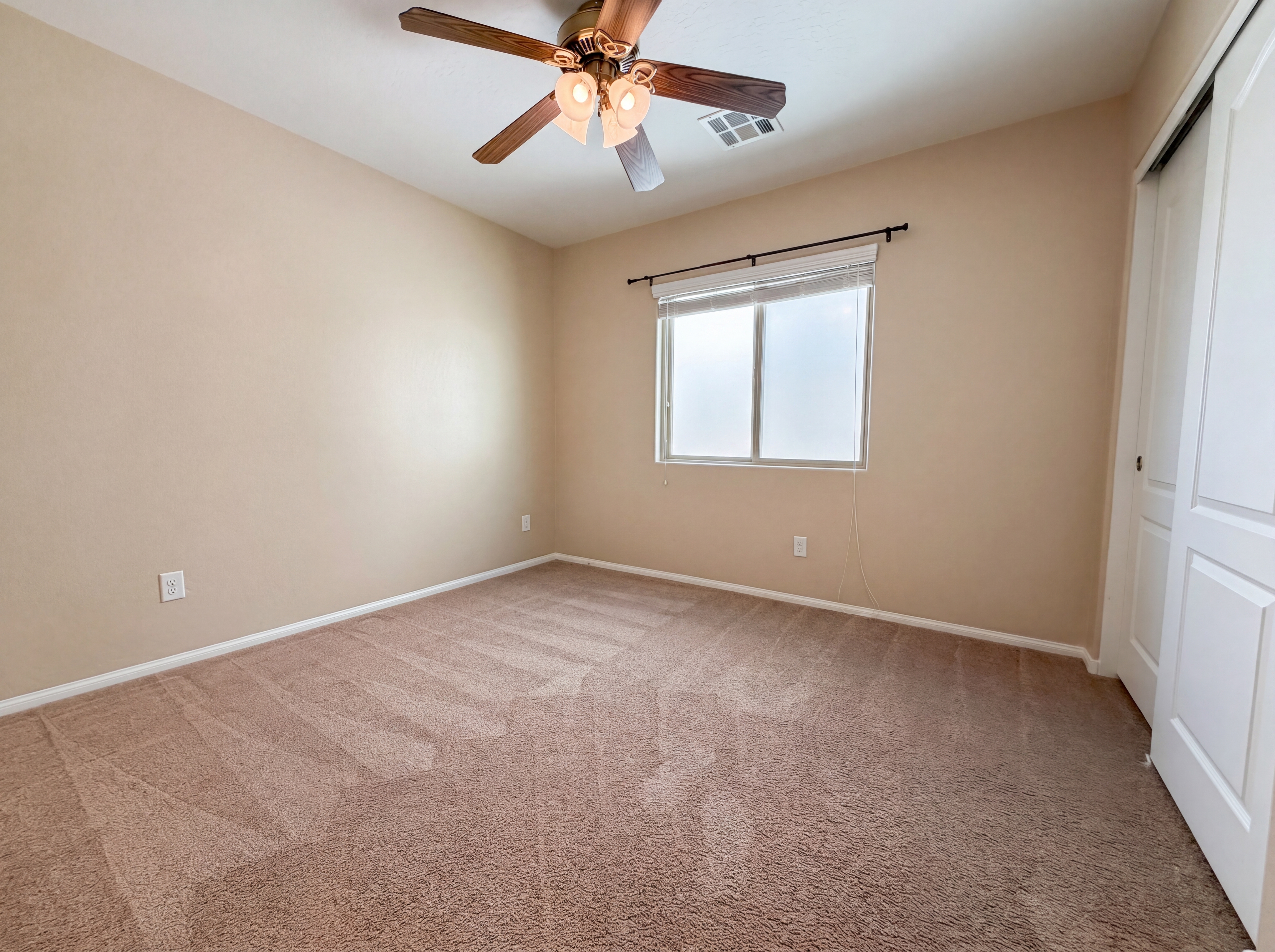 Photo 14 of 23 of 7698 Falmoth Bay Ct, Las Vegas, NV