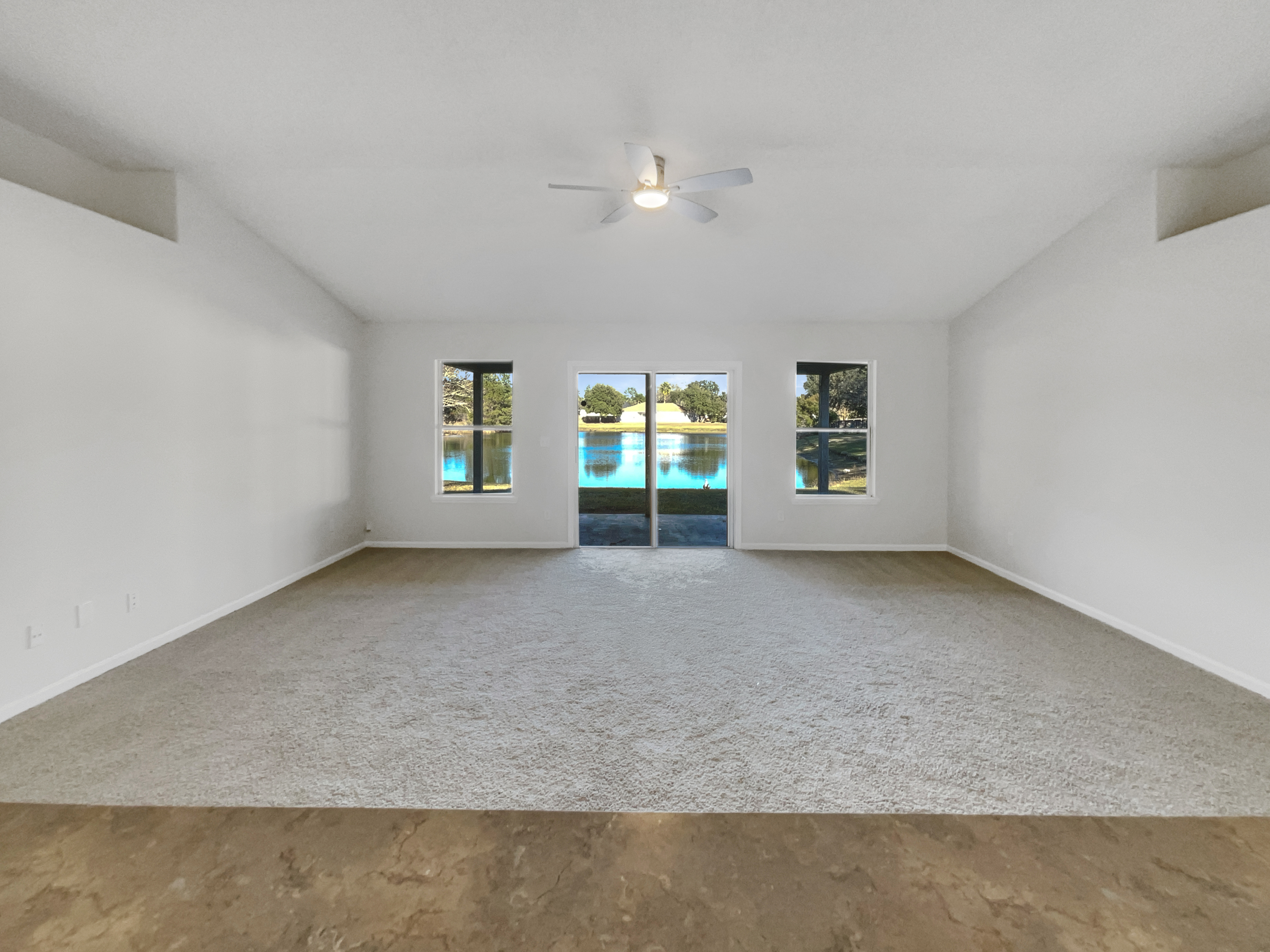 Photo 3 of 18 of 6891 Clinton Corners Dr W, Jacksonville, FL