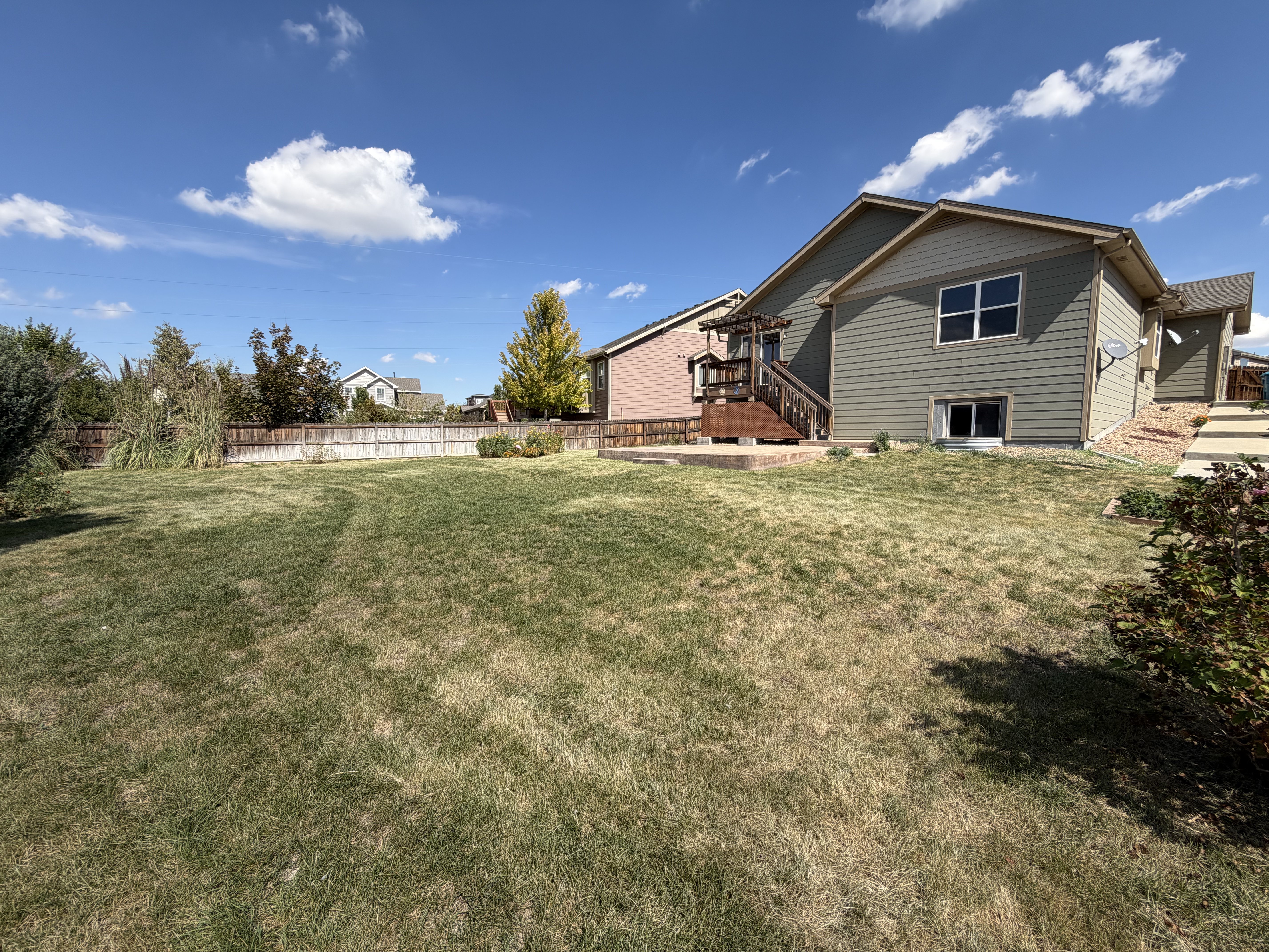 Photo 5 of 31 of 10273 Olathe St, Commerce City, CO
