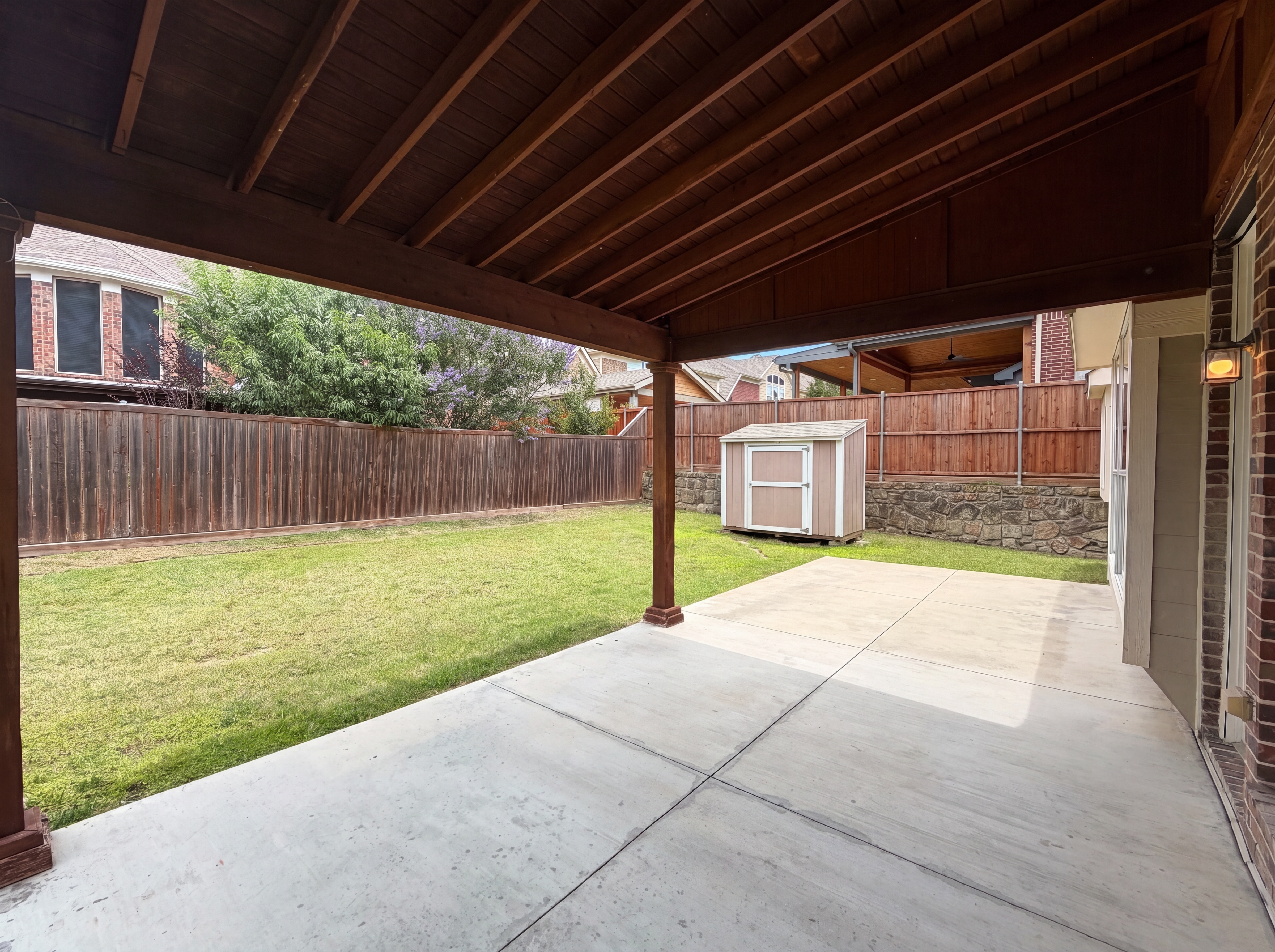 Photo 28 of 32 of 10330 Sandbar Dr, Irving, TX