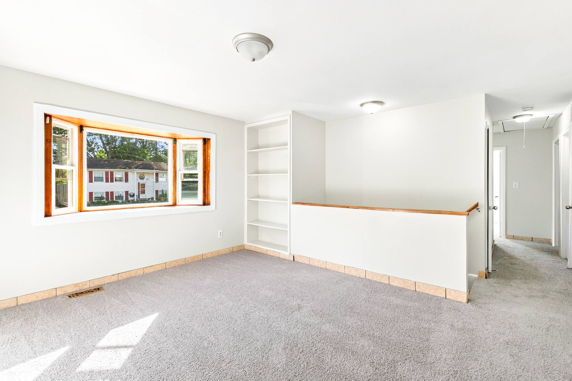 Photo 7 of 21 of 4916 Longhorn Dr, Woodbridge, VA