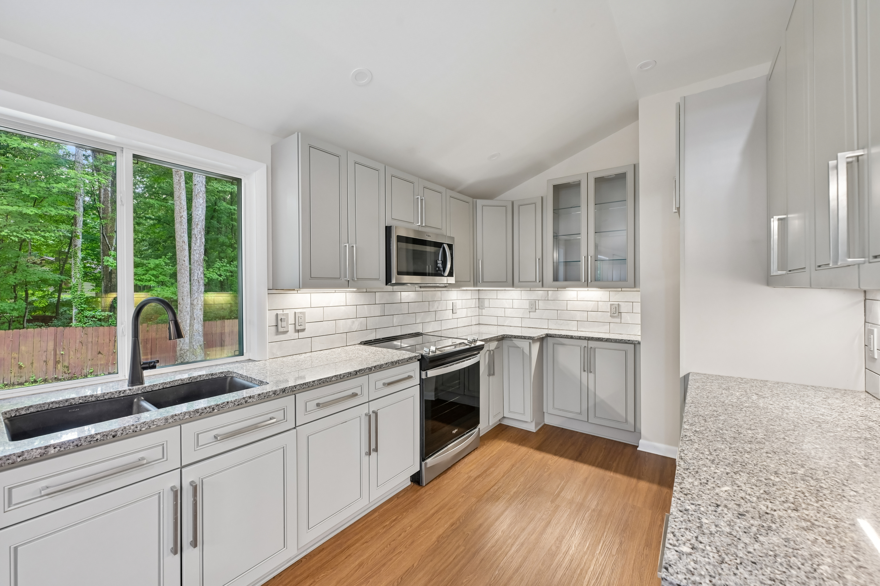 Photo 11 of 36 of 6625 Suburban Dr, Raleigh, NC