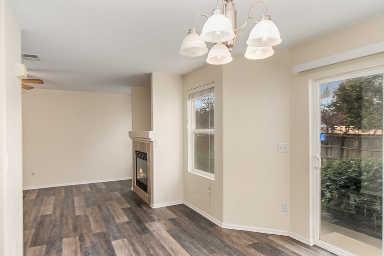 Photo 7 of 17 - 5509 S Quemoy Cir, Aurora, CO 80015