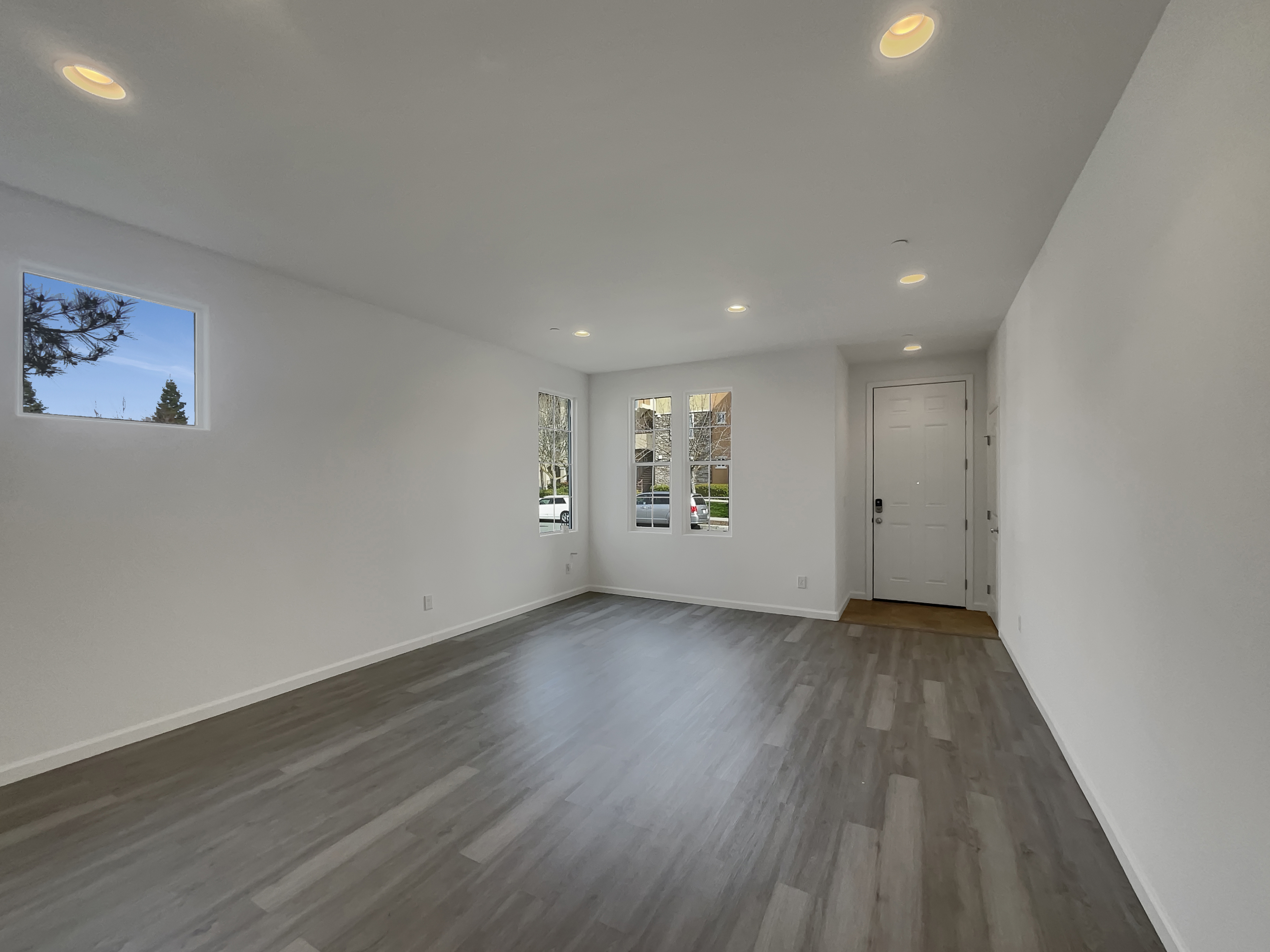 Photo 14 of 43 of 4579 Juneberry Dr, Sacramento, CA