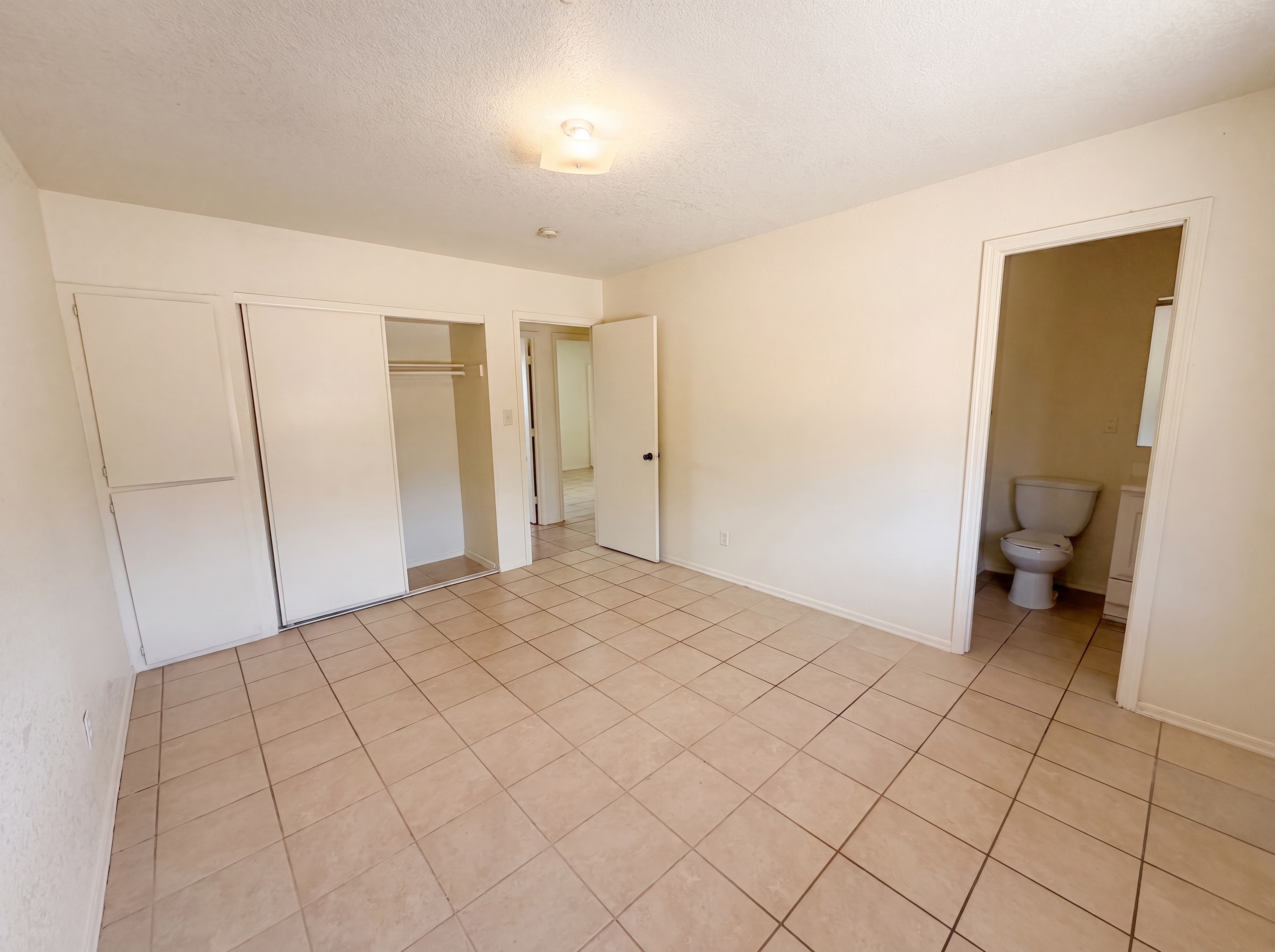 Photo 14 of 19 of 4636 N 67th Ave, Phoenix, AZ