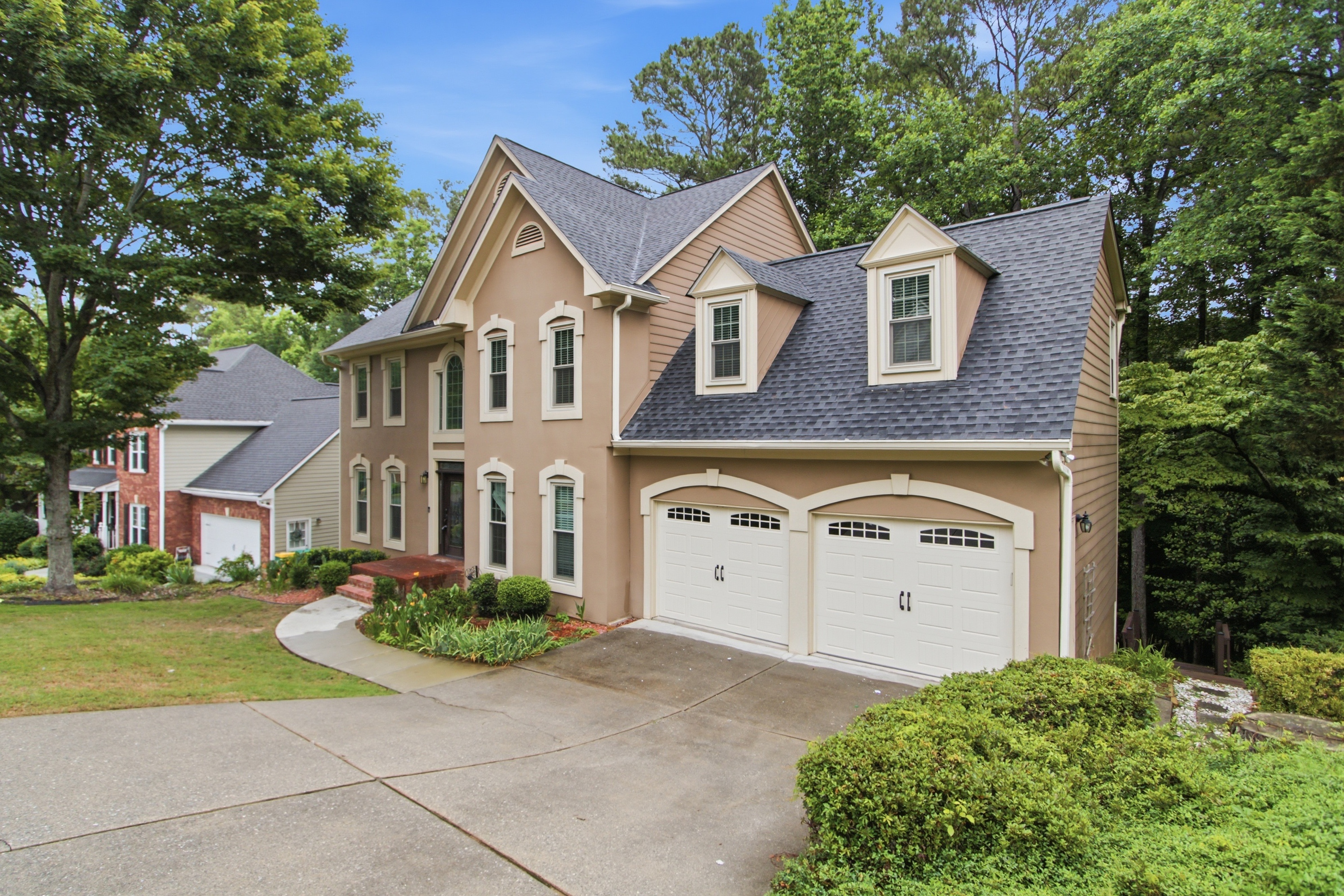 Photo 6 of 47 of 11715 Dunhill Place Dr, Johns Creek, GA