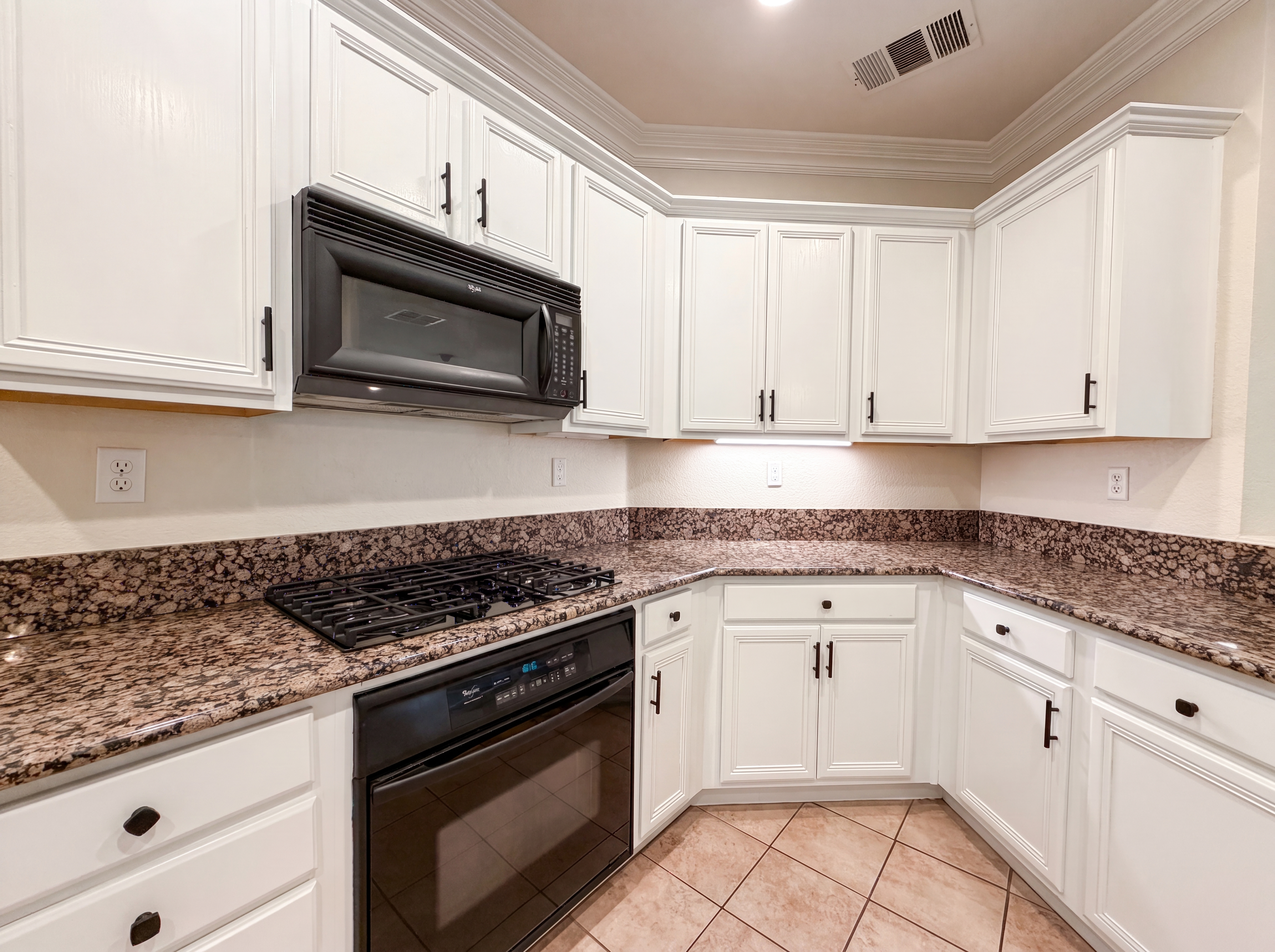 Photo 11 of 26 of 29202 Cowboy Ct, Valencia, CA
