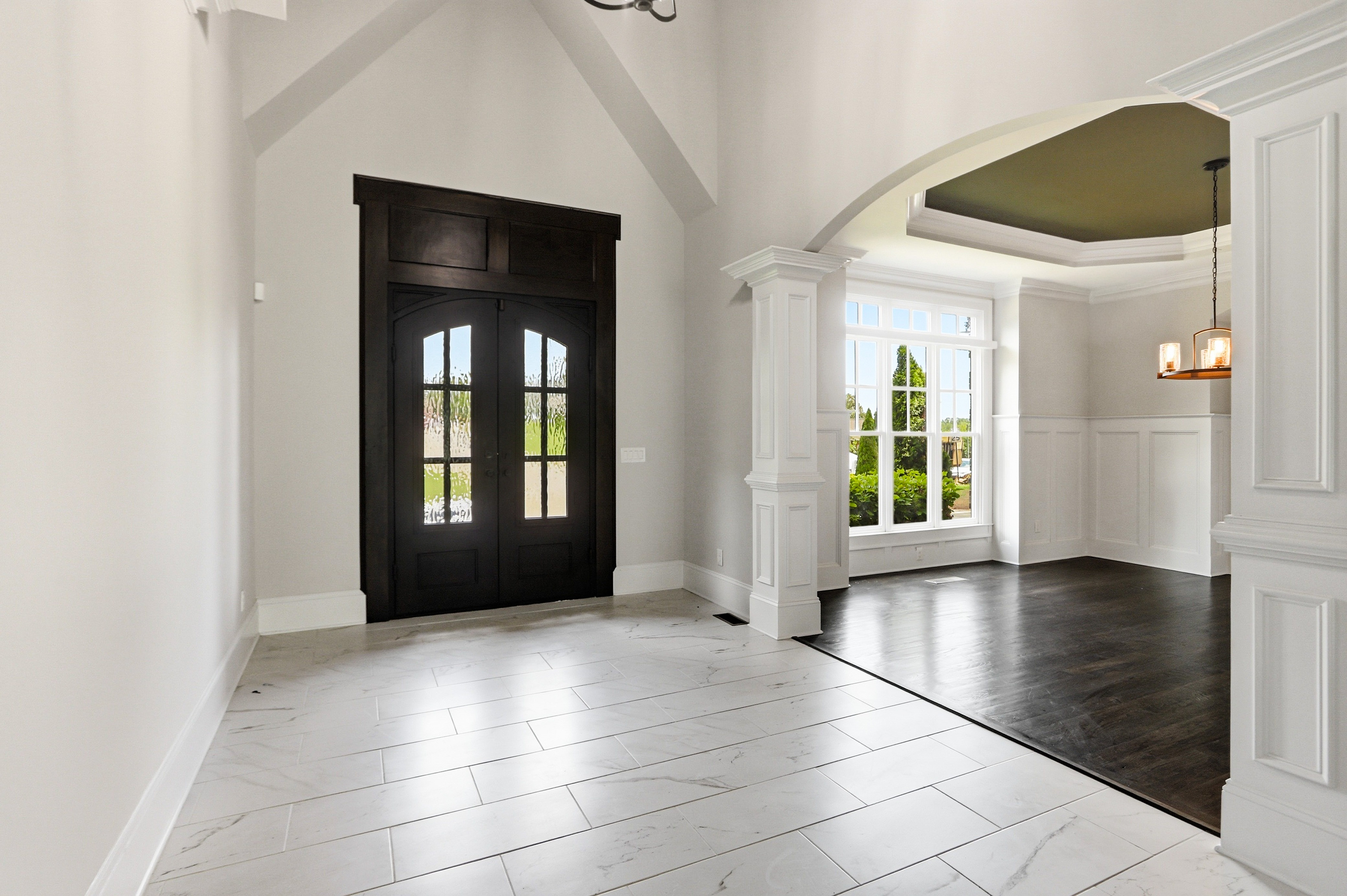Photo 4 of 69 of 331 Summer Garden Dr, Marietta, GA