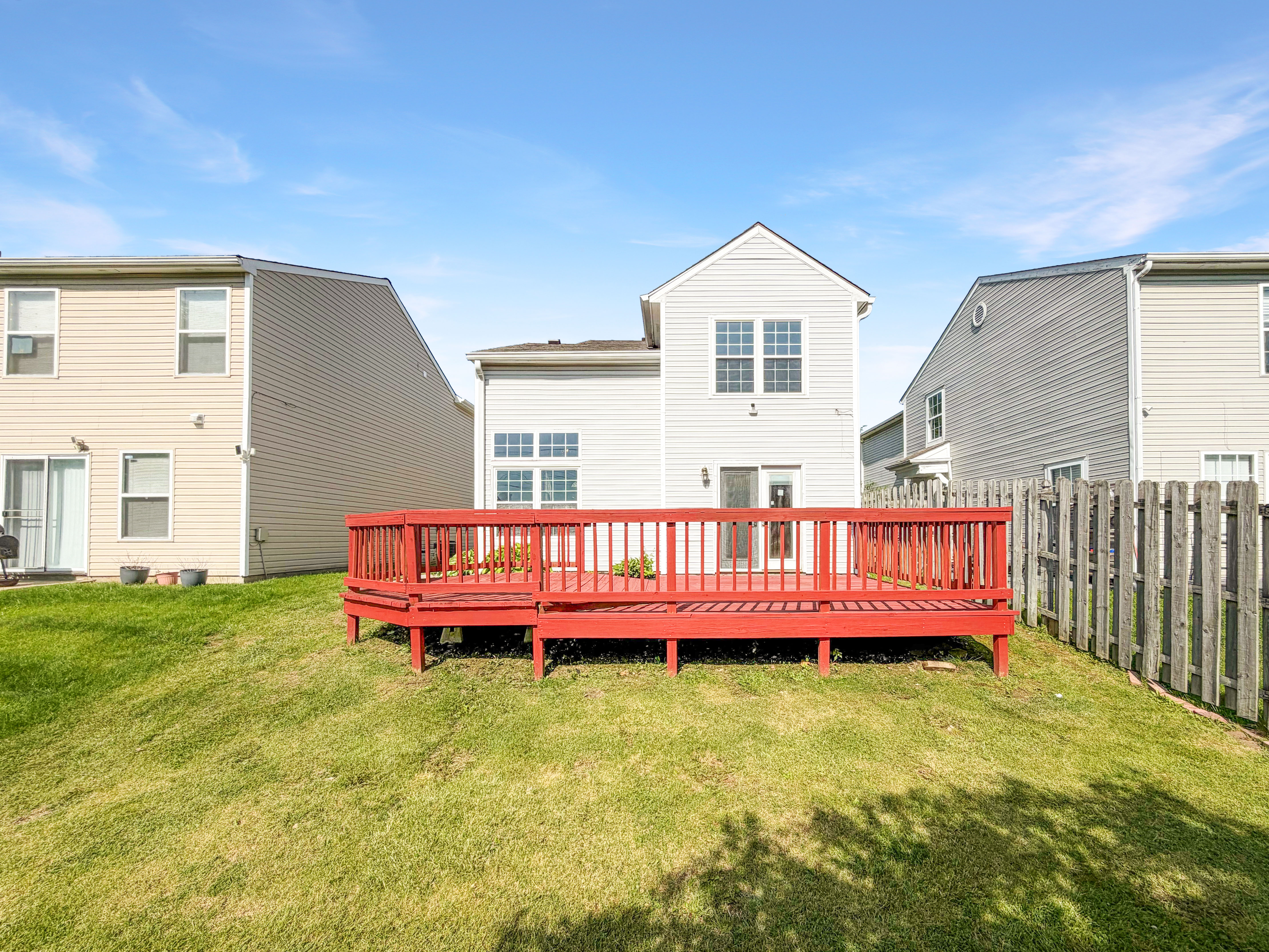 Photo 5 of 24 of 4925 Pembridge Dr, Indianapolis, IN