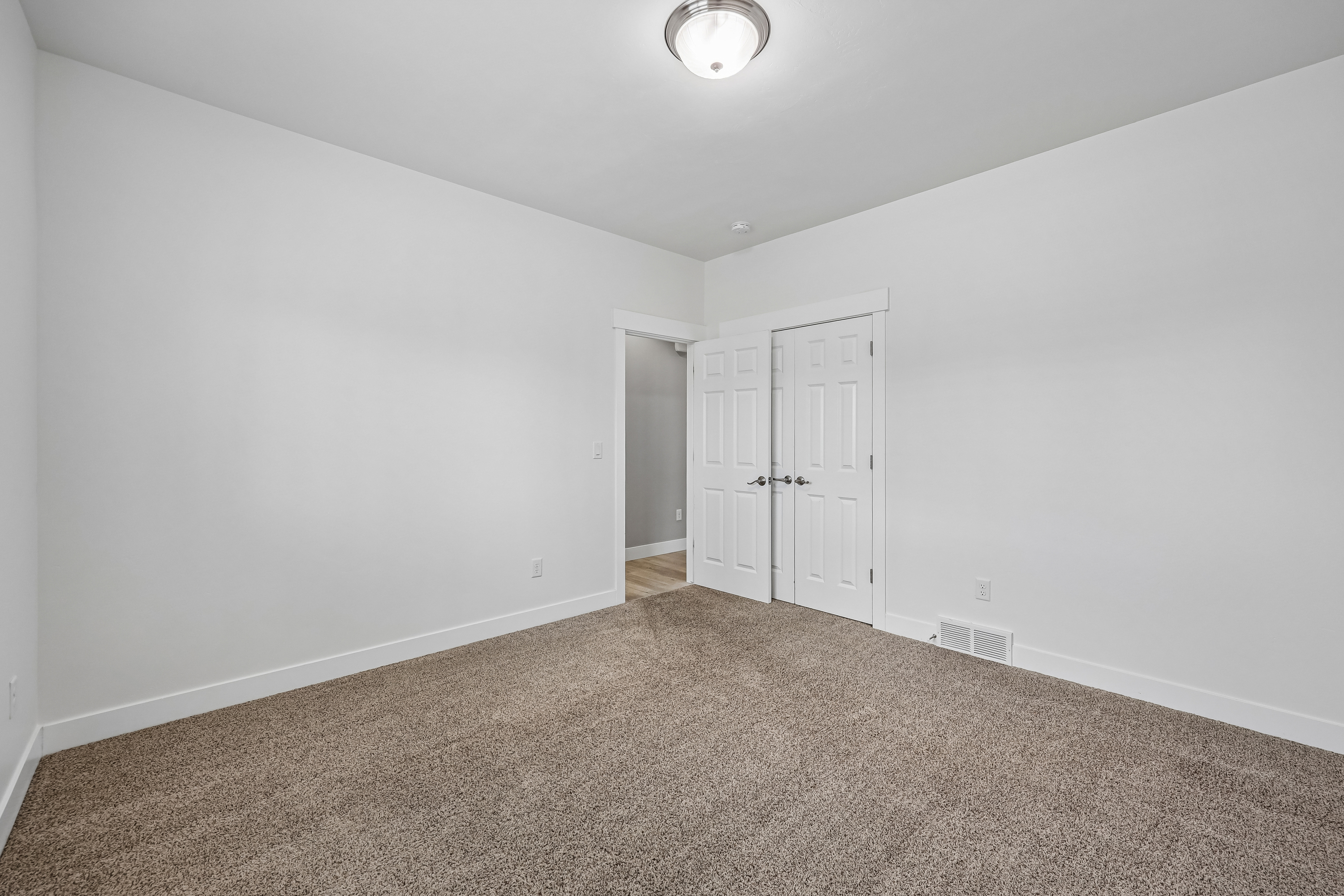 Photo 29 of 41 of 11512 S 4135 W, South Jordan, UT