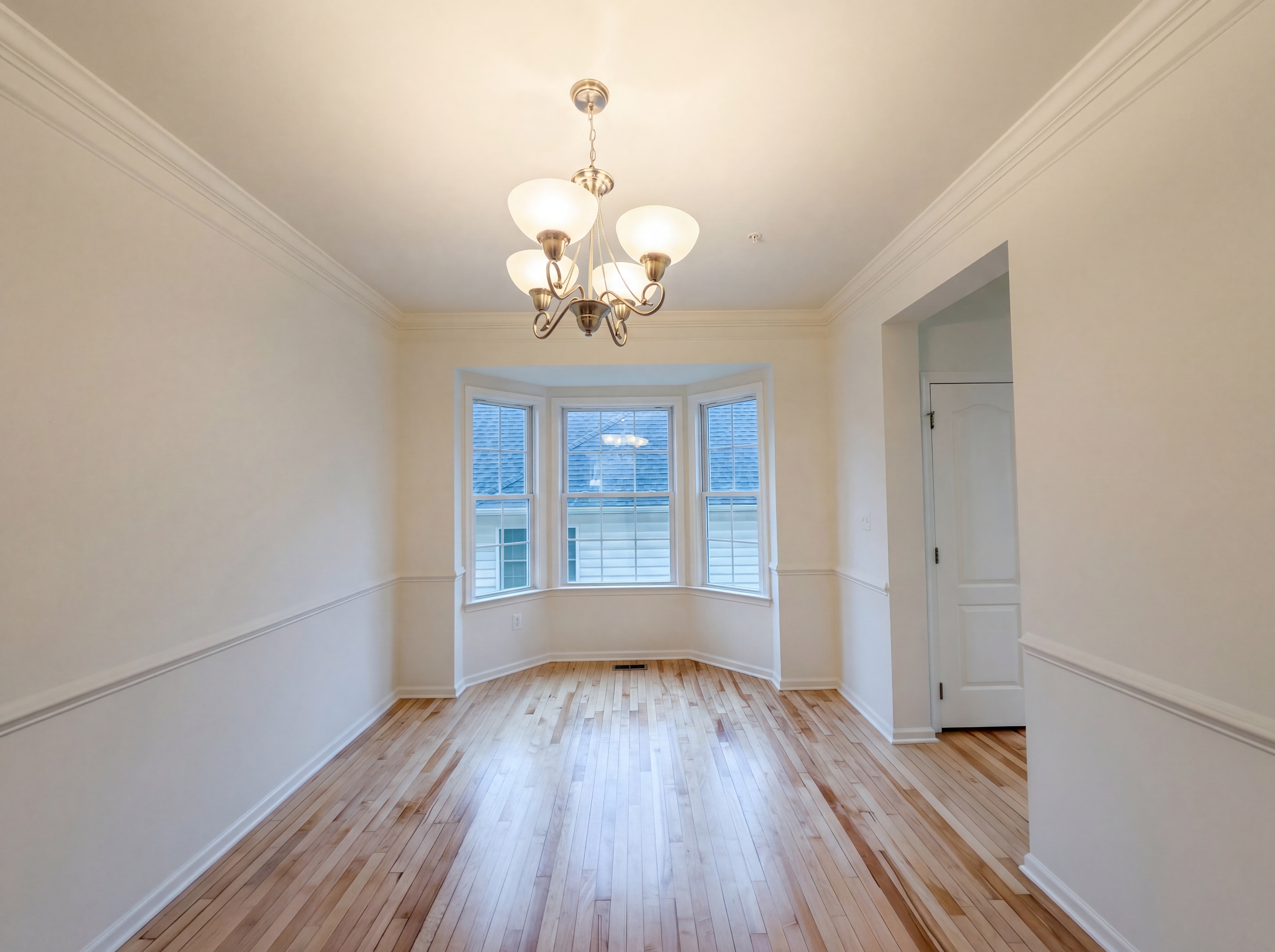 Photo 8 of 26 of 4012 Bridle Ridge Rd, Upper Marlboro, MD