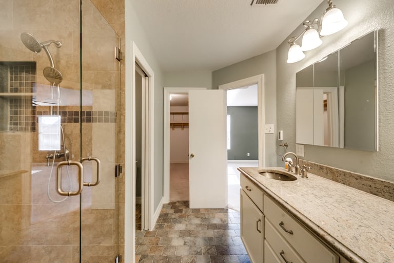 Photo 23 of 38 - 2732 Peach Dr, Little Elm, TX 75068