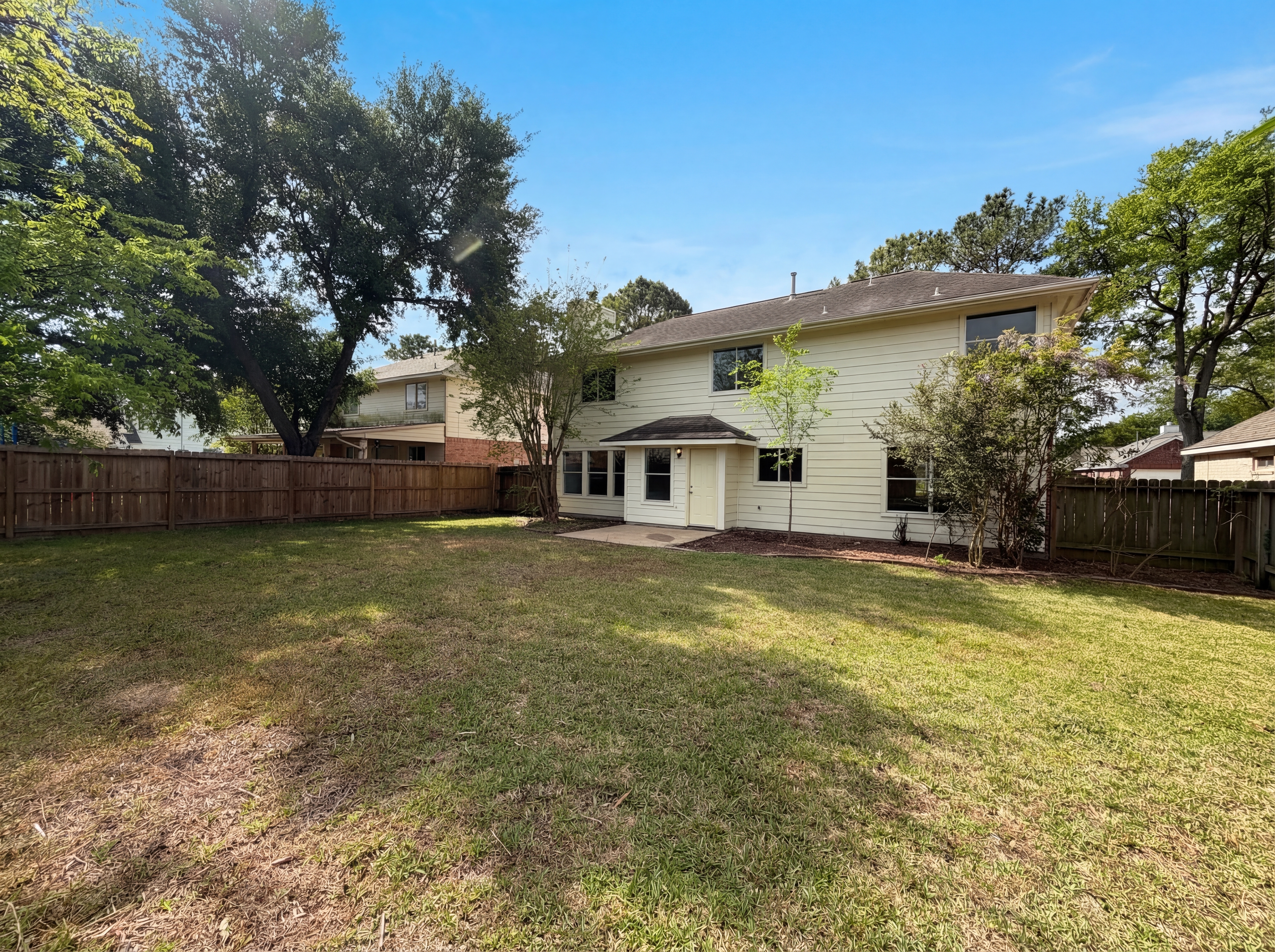 Photo 7 of 23 of 18306 Water Mill Dr, Cypress, TX