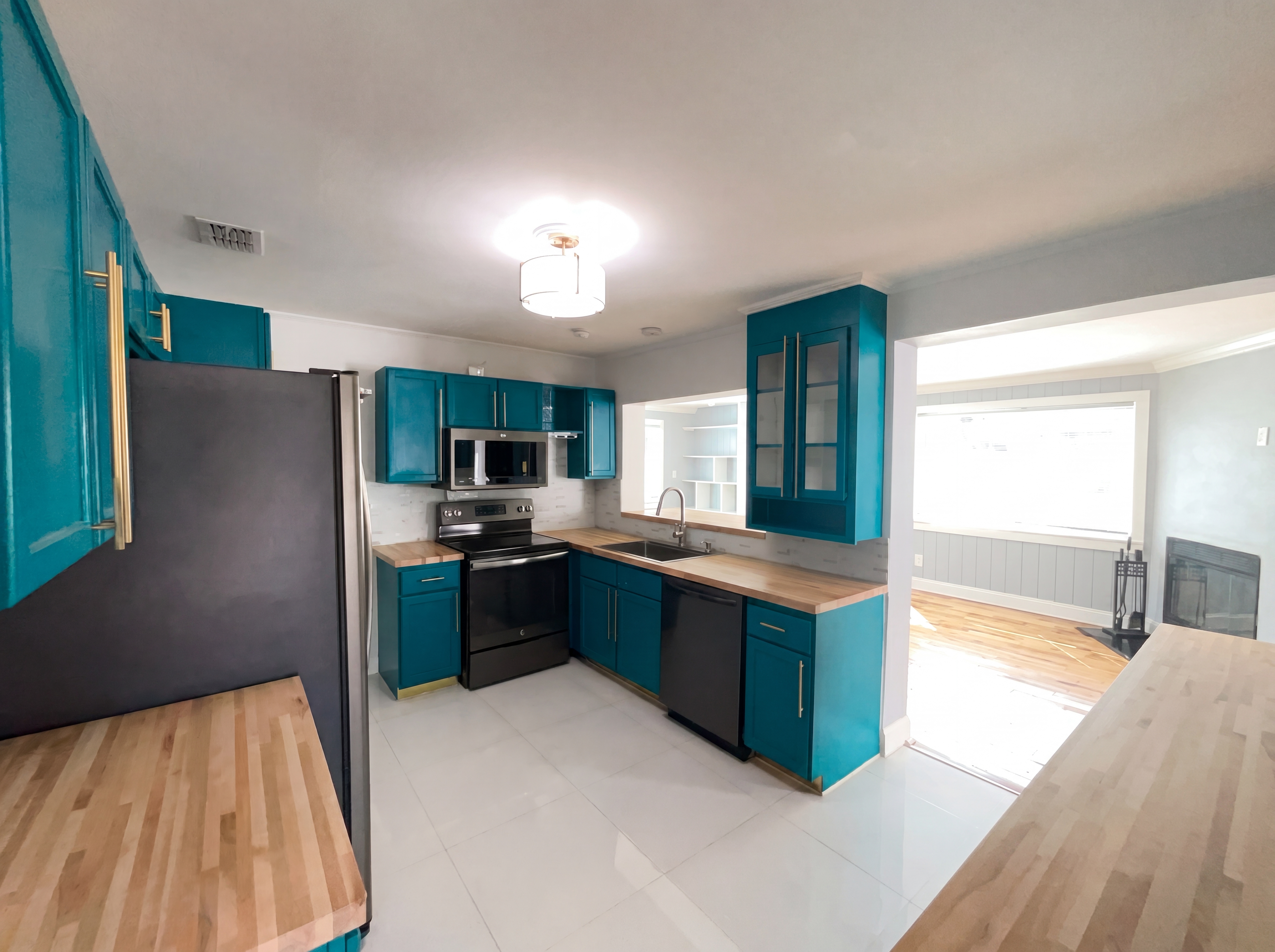 Photo 15 of 42 of 302 E Drury Ave, Kissimmee, FL