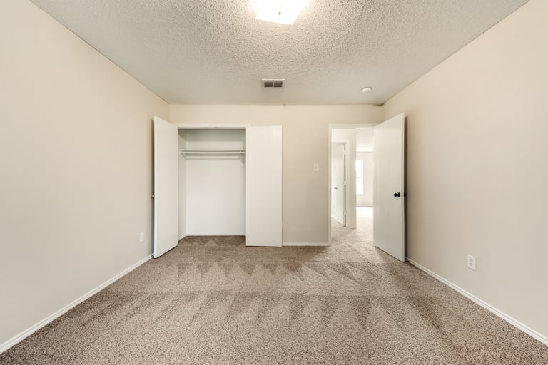 Photo 30 of 37 - 1436 Daisy Dr, Lancaster, TX 75134