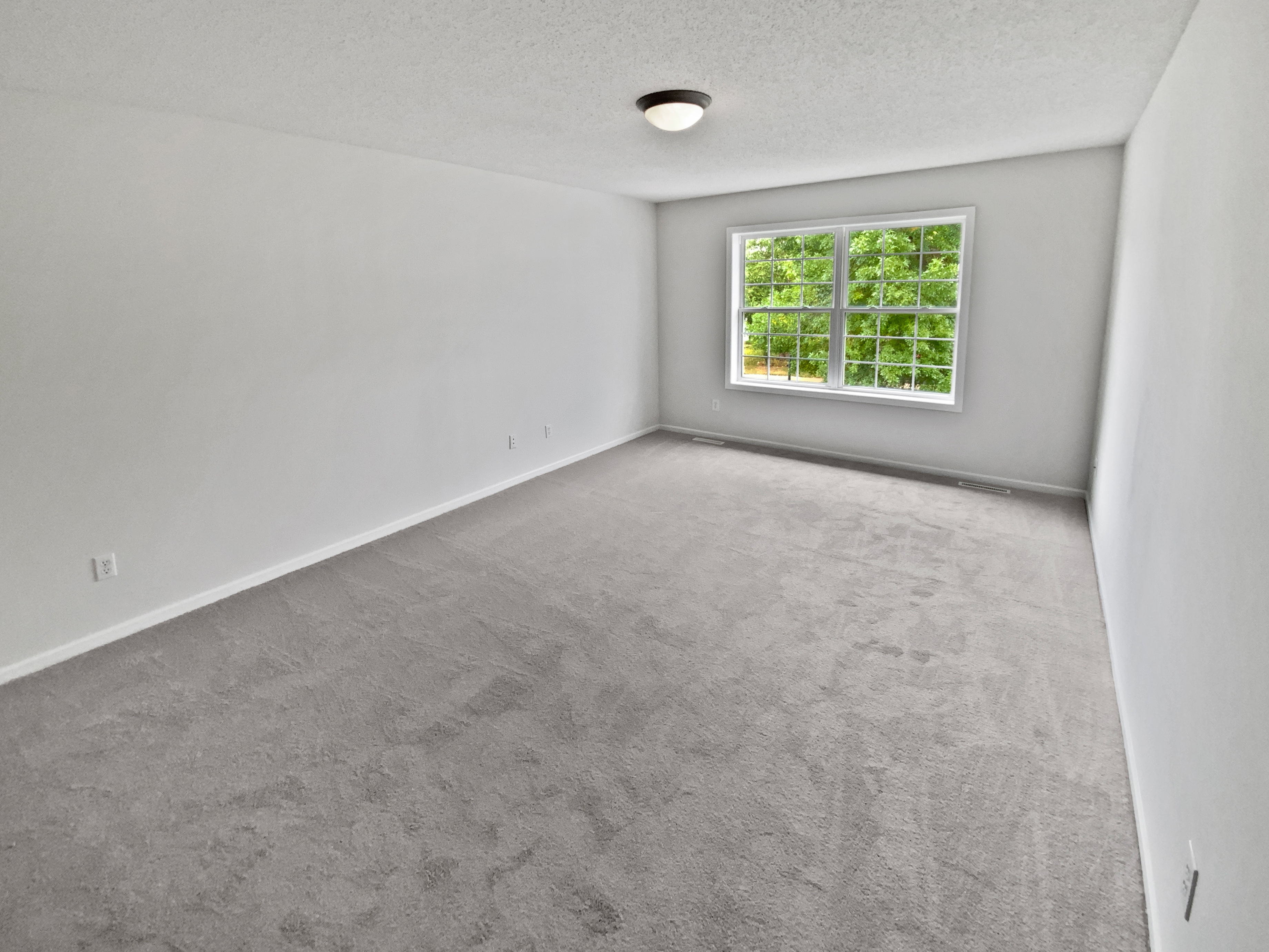 Photo 5 of 23 of 17837 Haralson Dr, Eden Prairie, MN