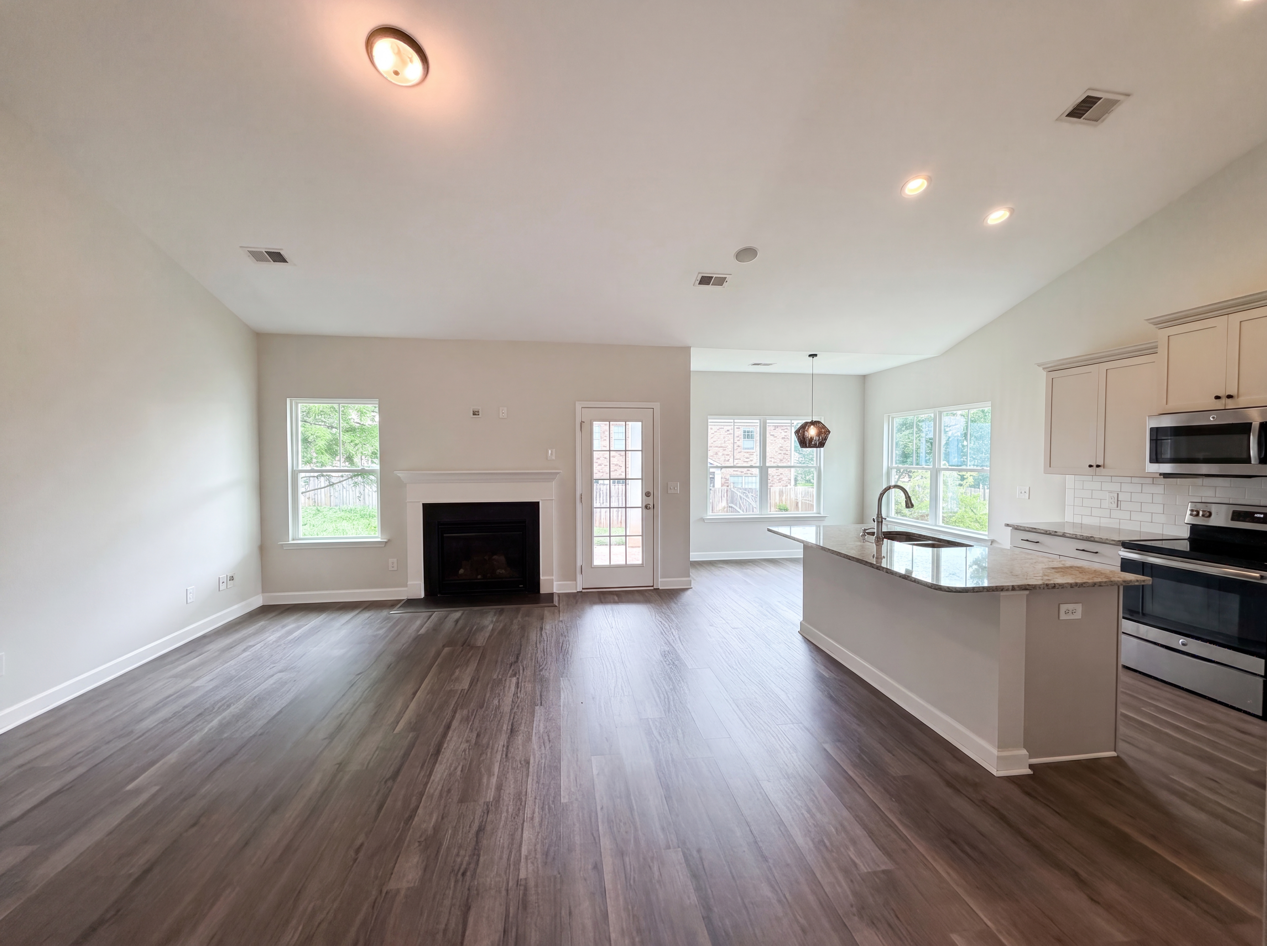 Photo 11 of 24 of 345 Hollow Cove Rd, Chapin, SC